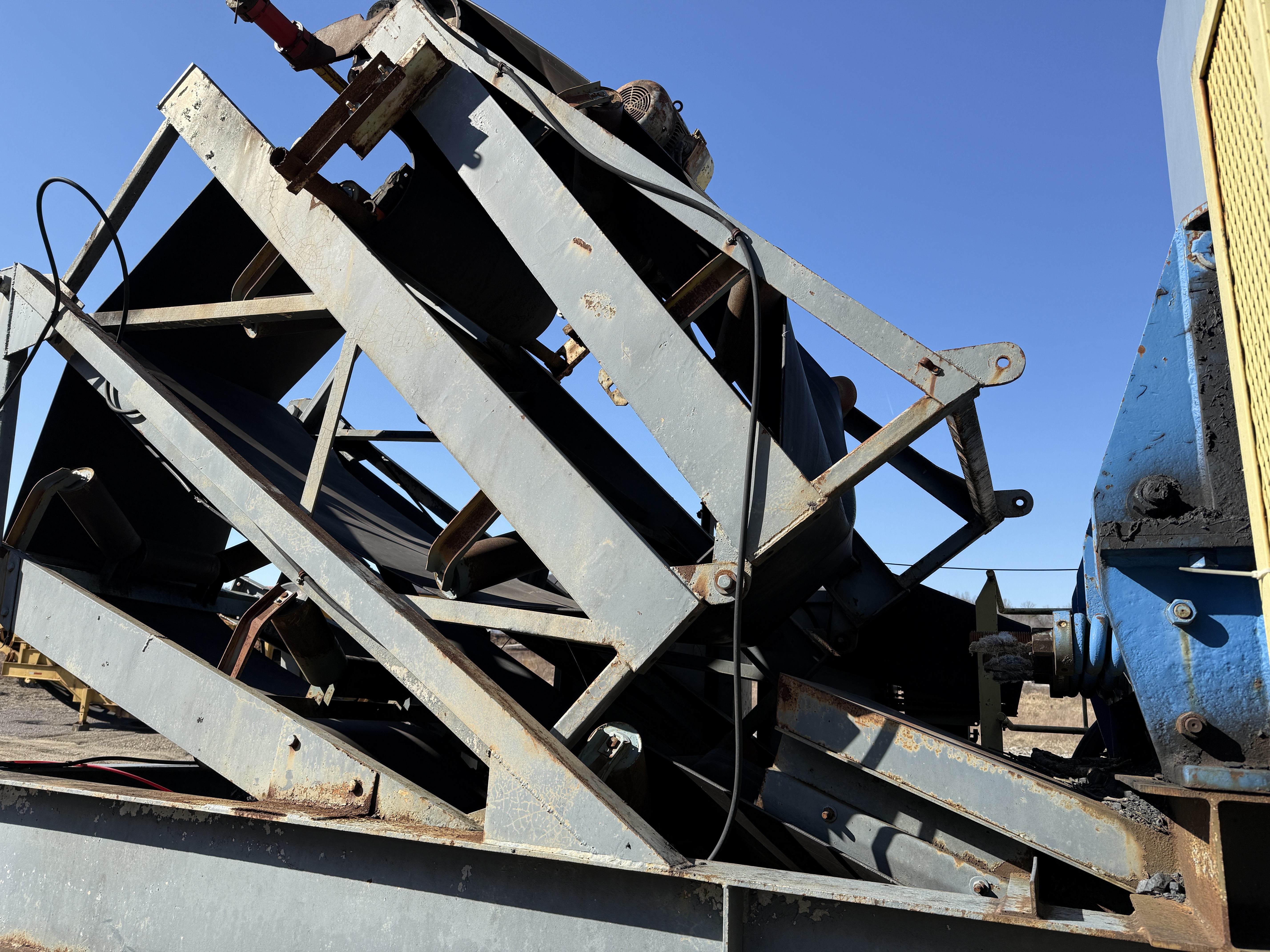 2010 JEFFREY 36-48 - Image 13