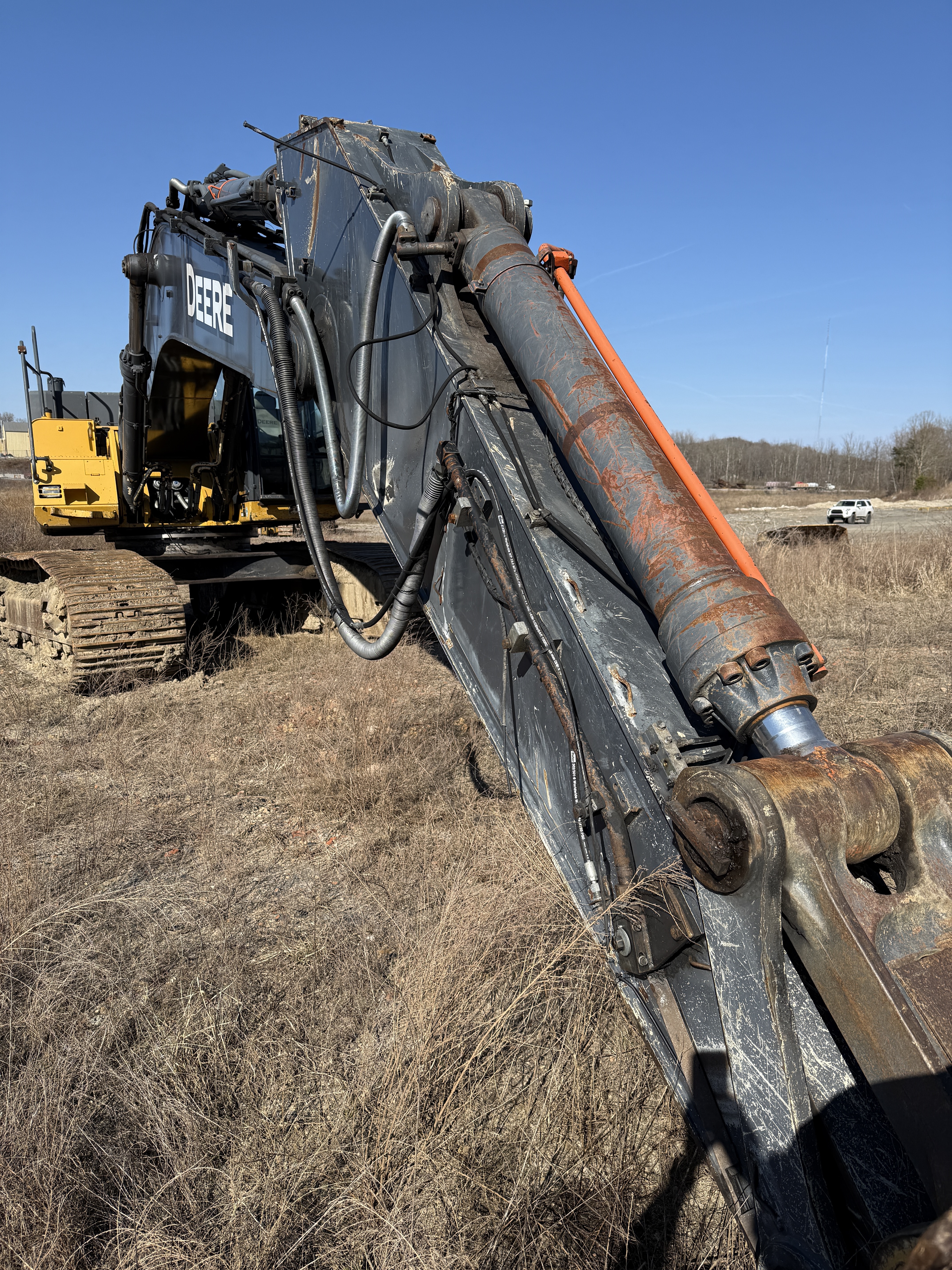 2015 DEERE 470G LC - view 12 of 29