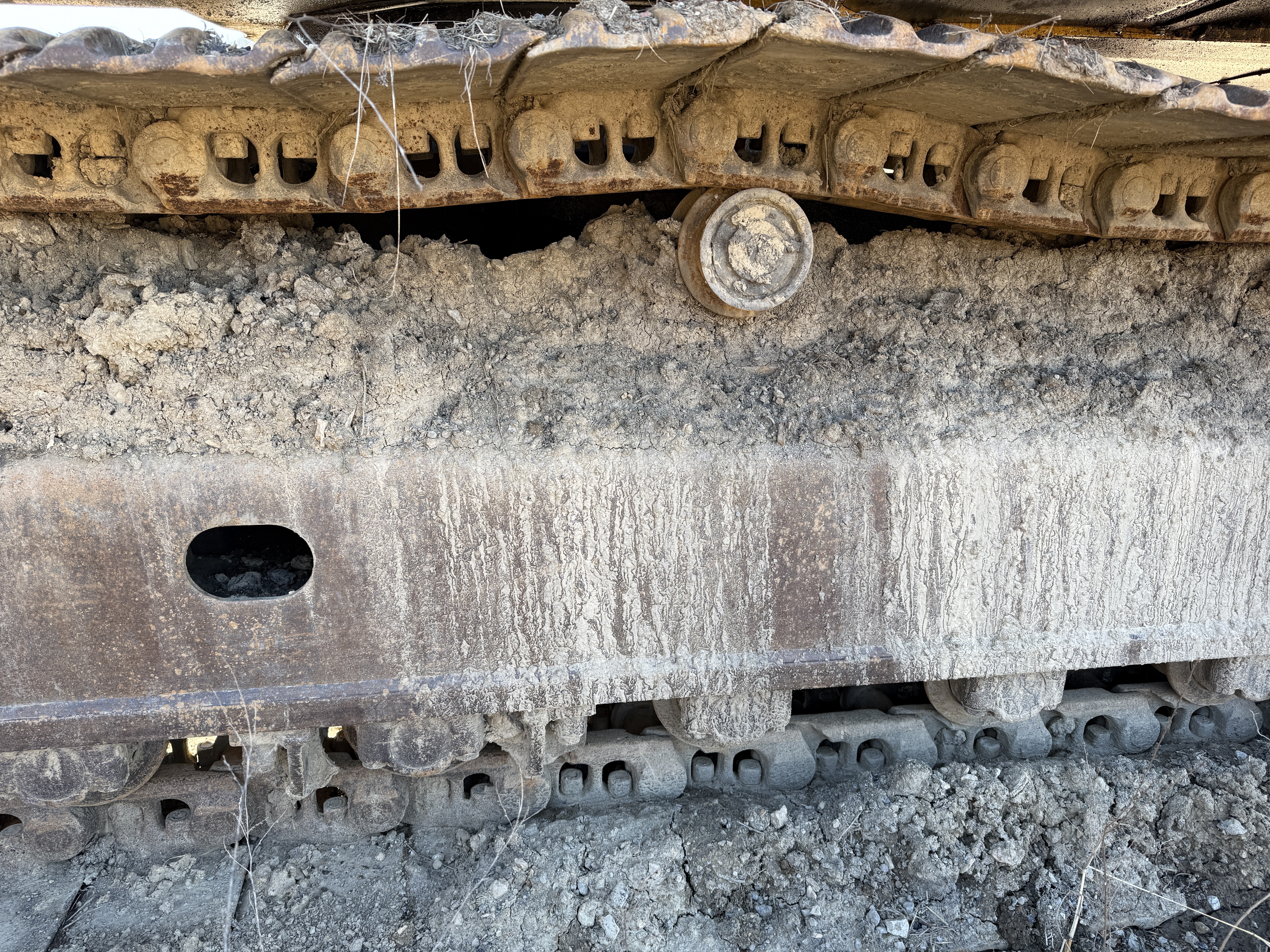 2015 DEERE 470G LC - view 16 of 29