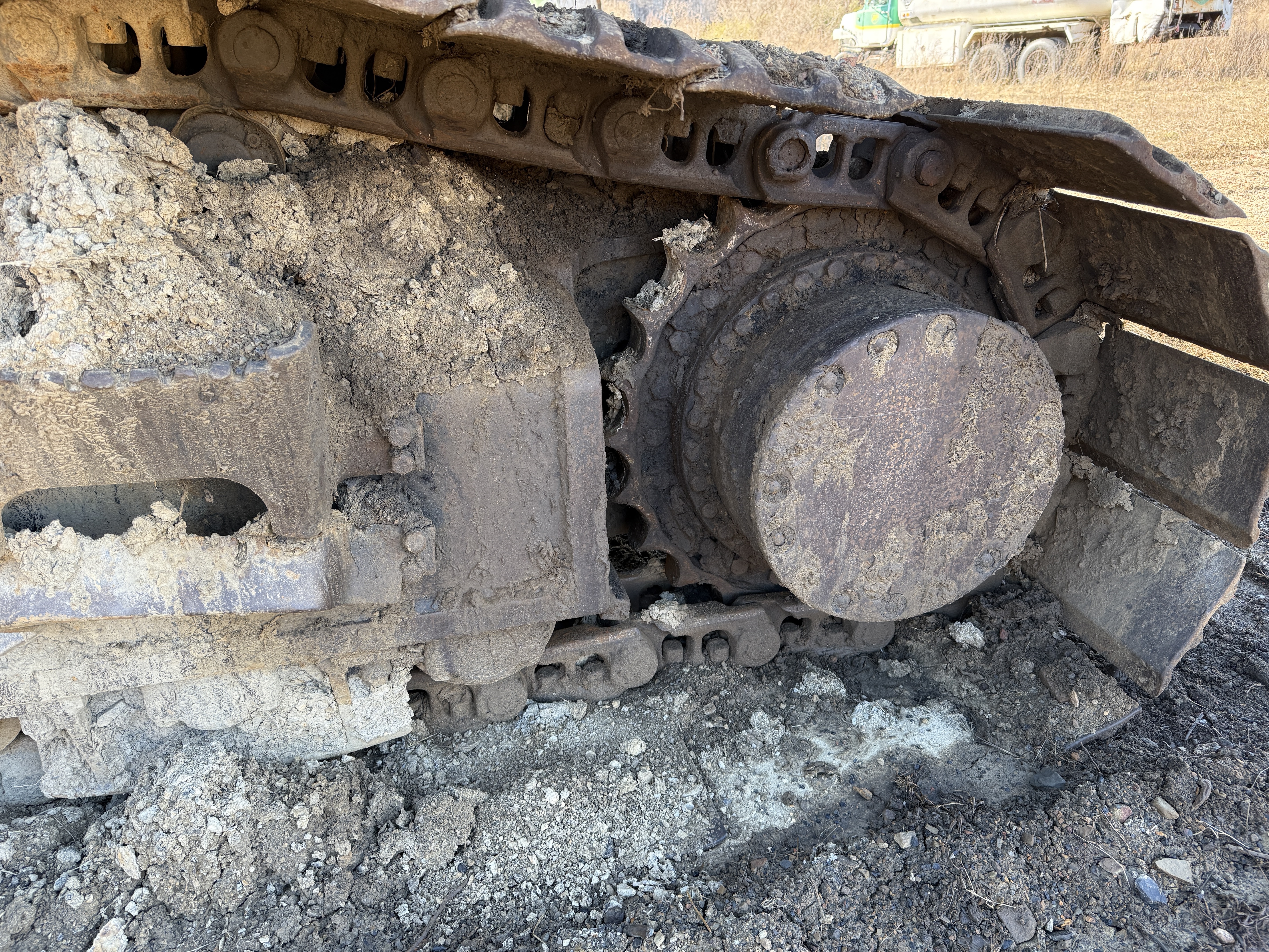 2015 DEERE 470G LC - view 17 of 29