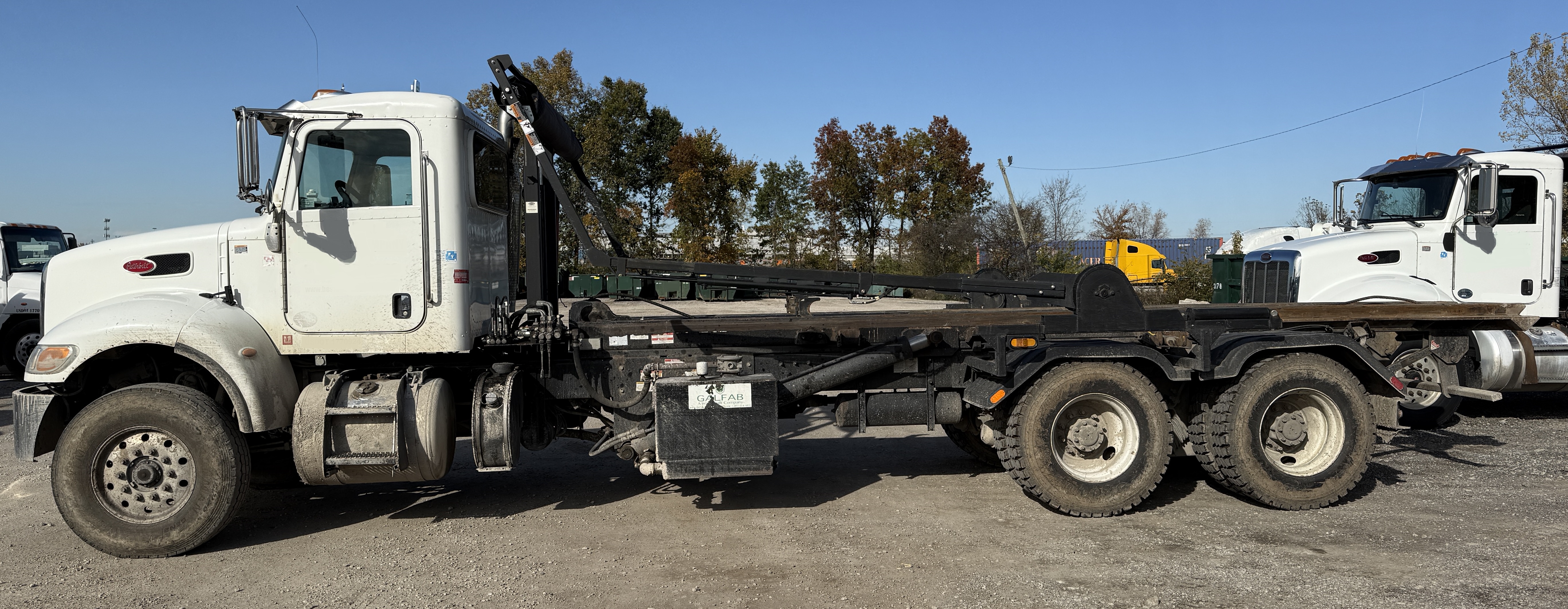 2016 PETERBILT 348 - Image 3