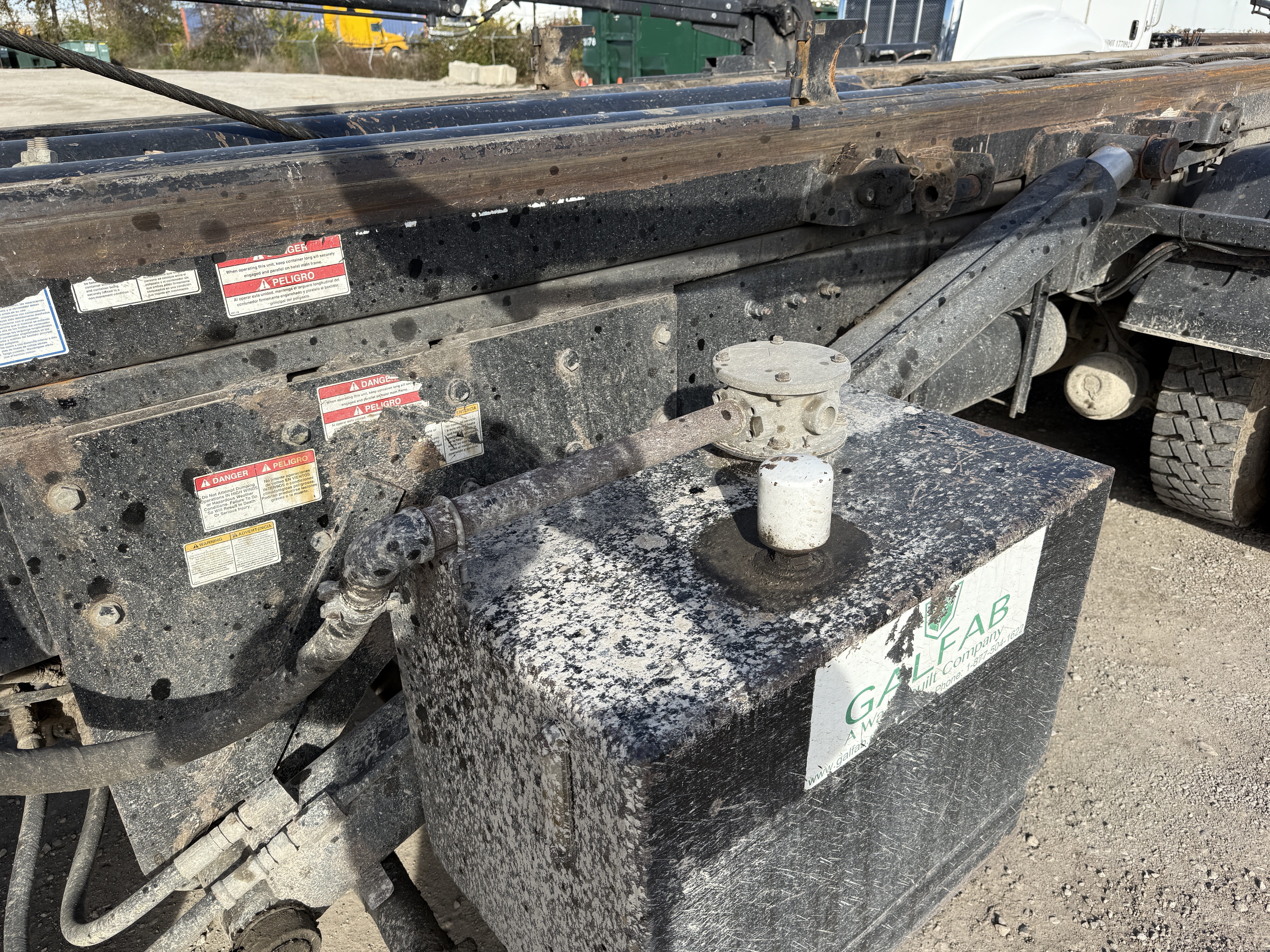 2016 PETERBILT 348 - view 15 of 40