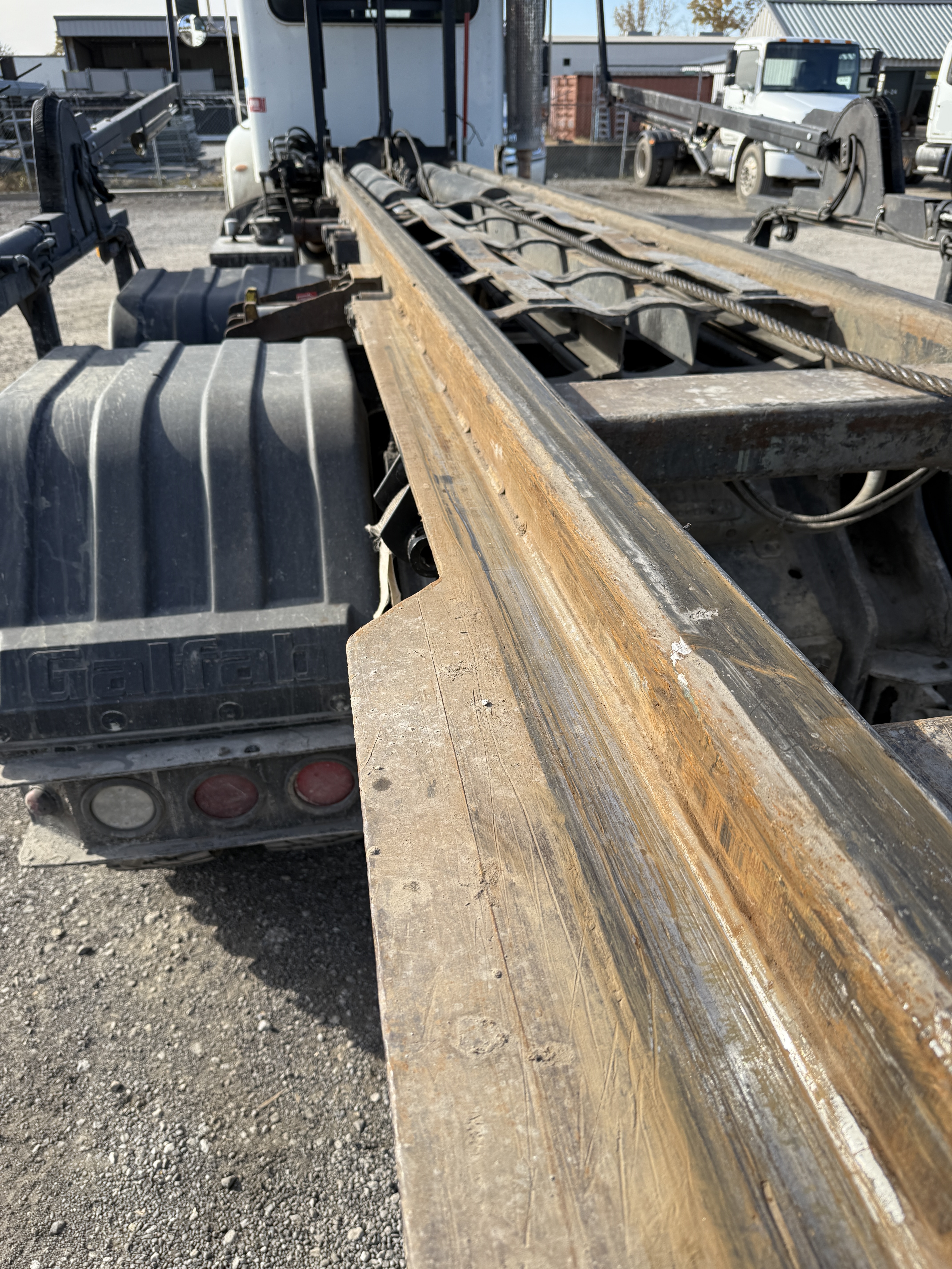 2016 PETERBILT 348 - Image 18