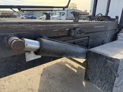 2016 PETERBILT 348 - Image 22