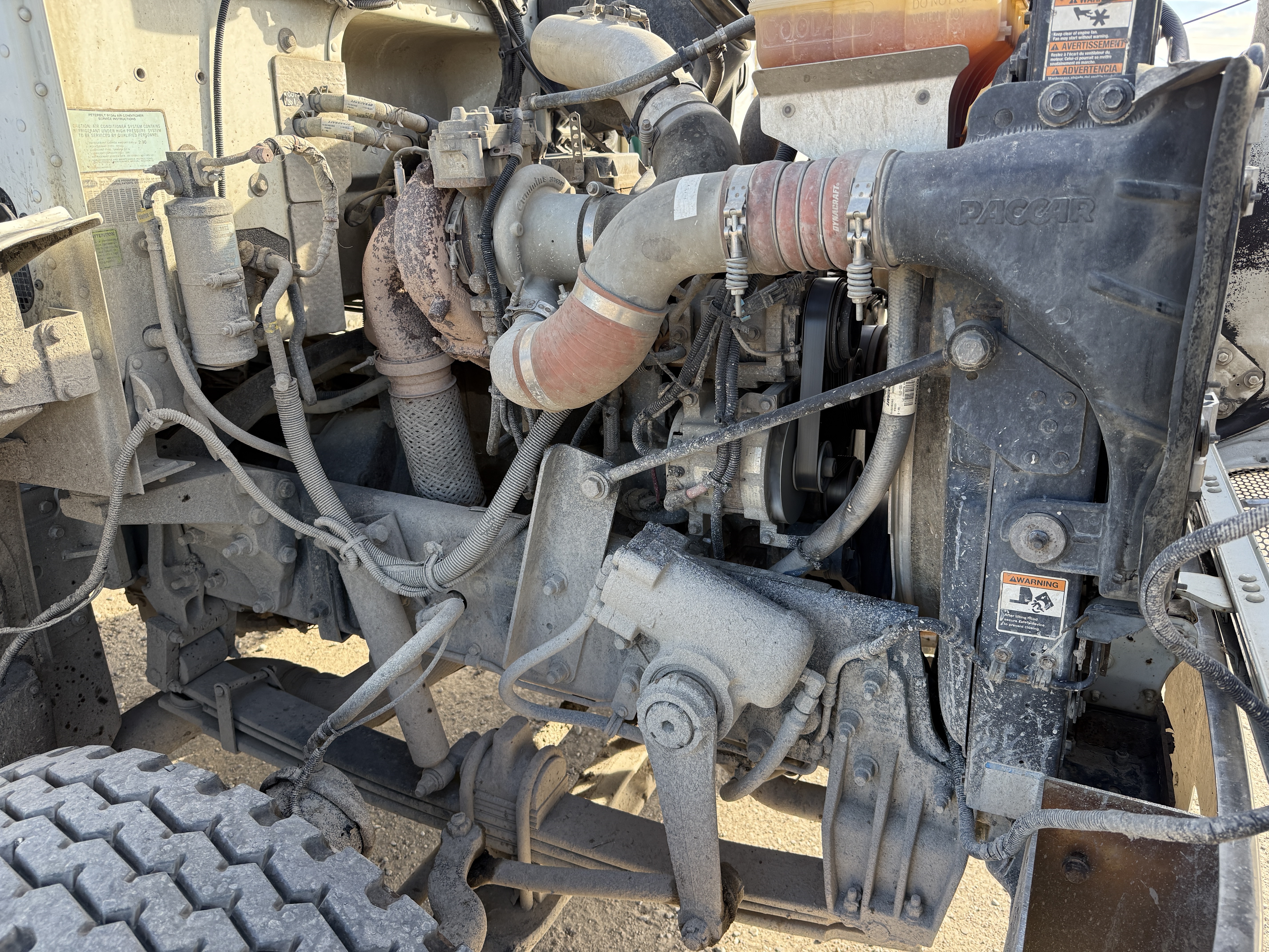 2016 PETERBILT 348 - Image 40