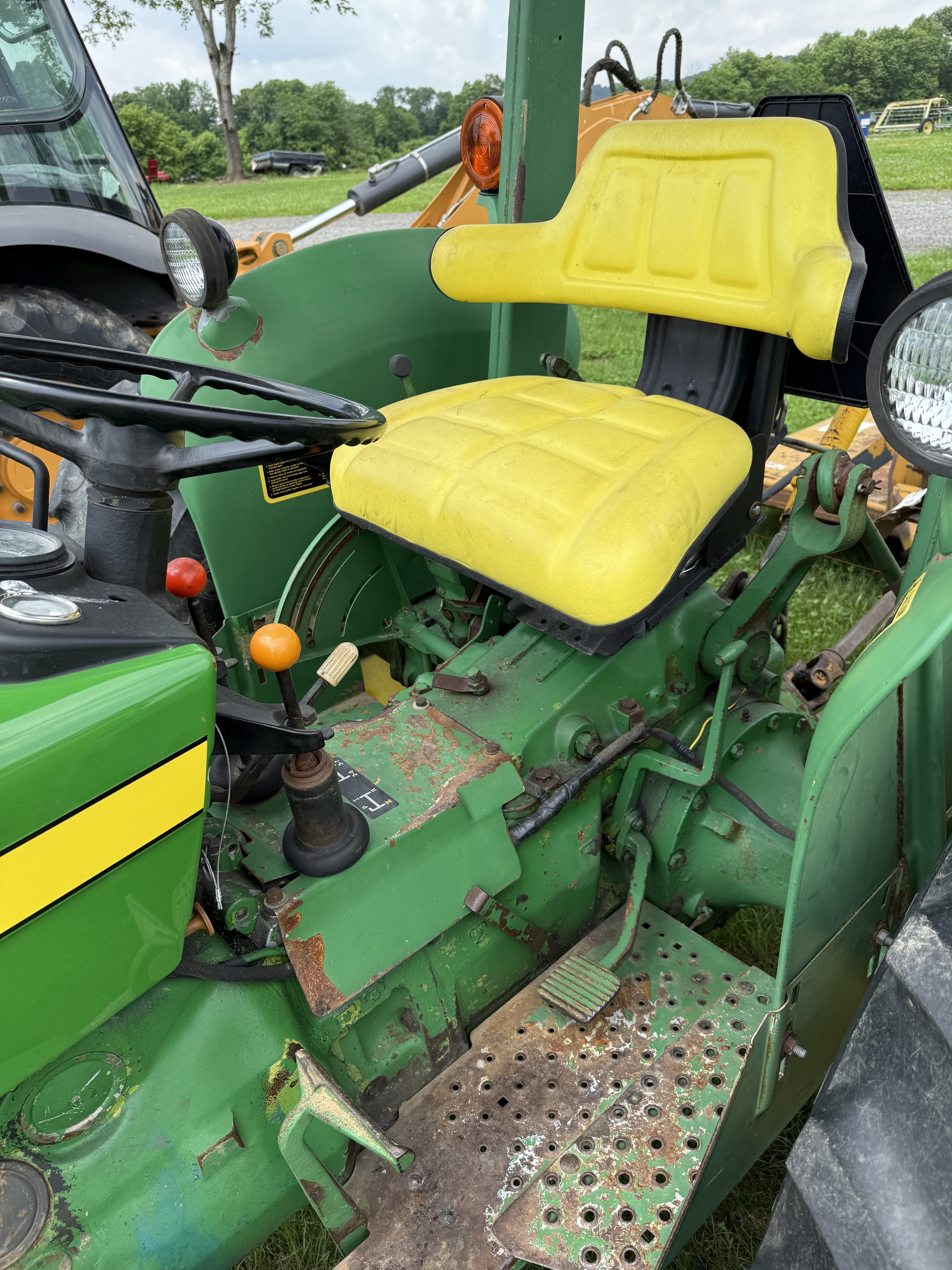 1975 JOHN DEERE 1530 - view 11 of 23
