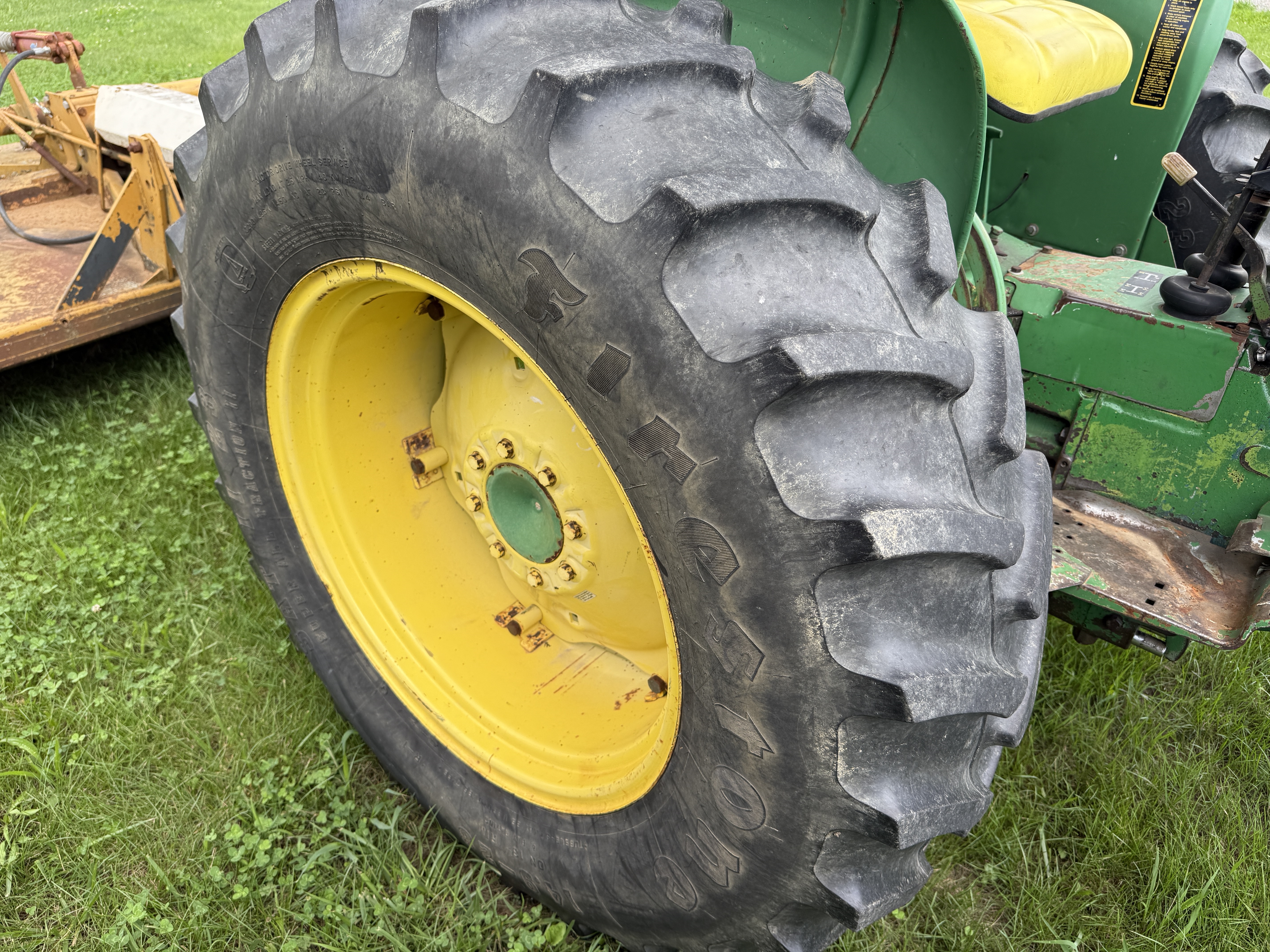 1975 JOHN DEERE 1530 - view 14 of 23