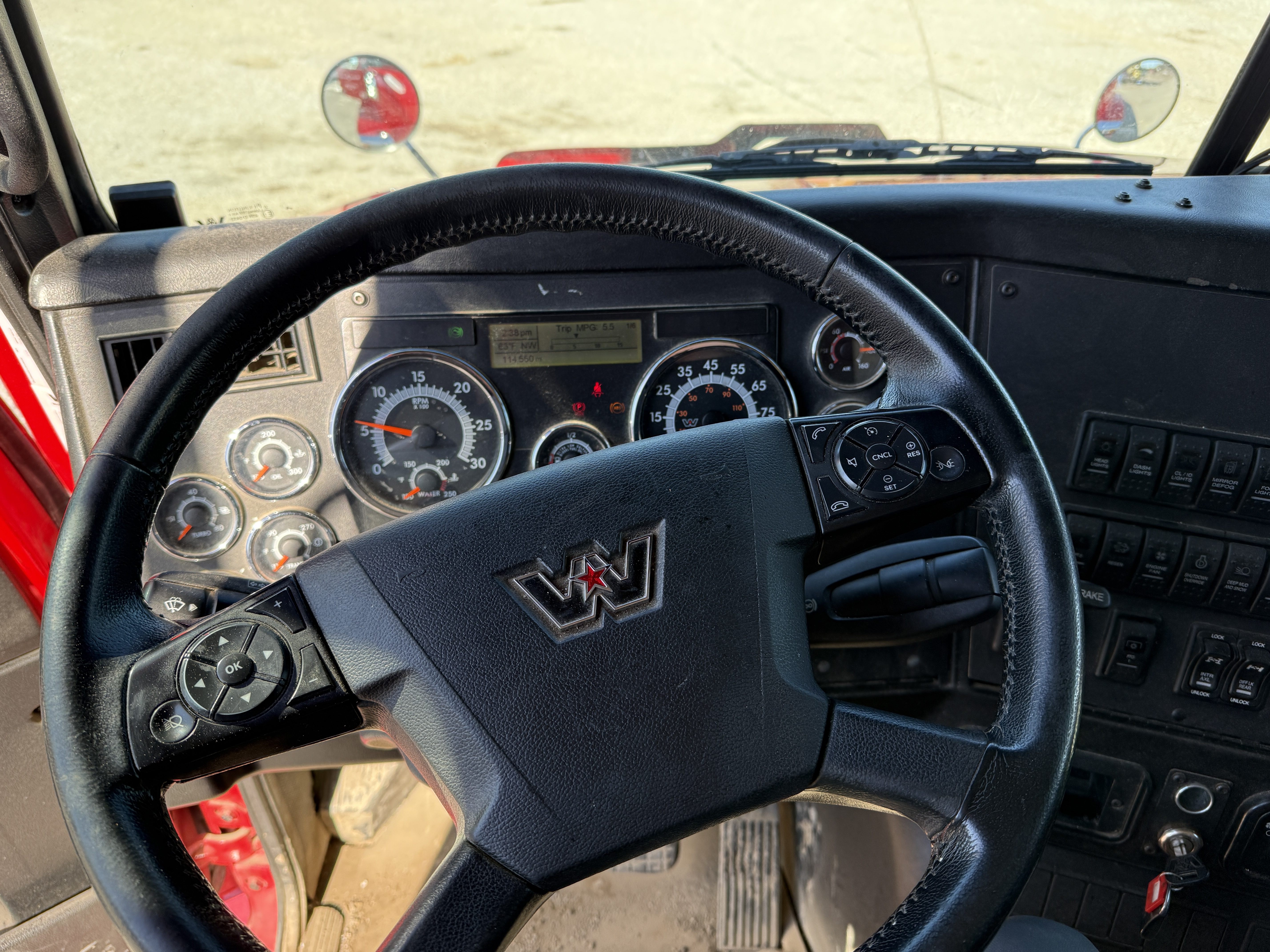 2022 WESTERN STAR 4700 SB - view 8 of 23