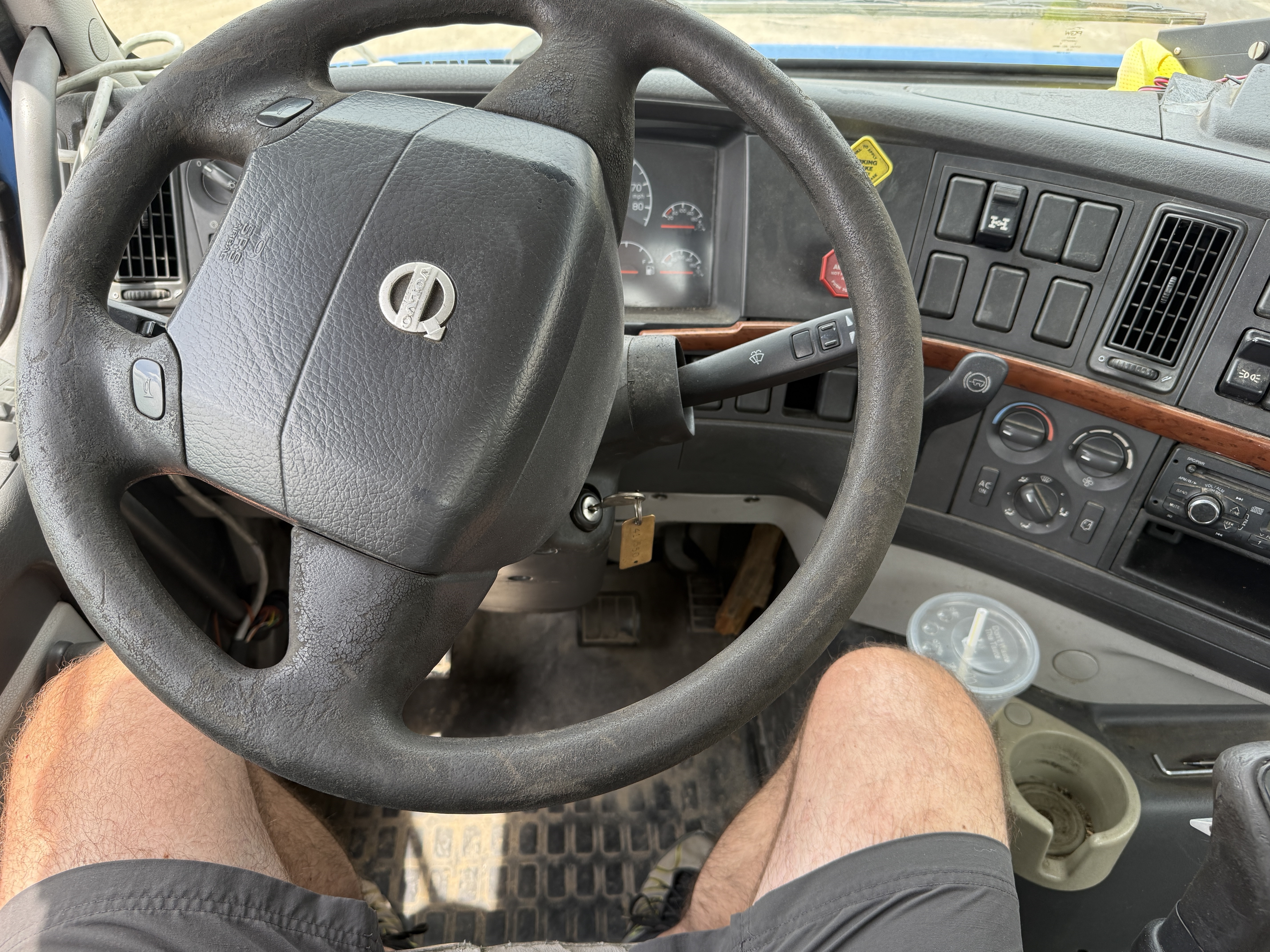 2007 VOLVO VNM - view 15 of 24