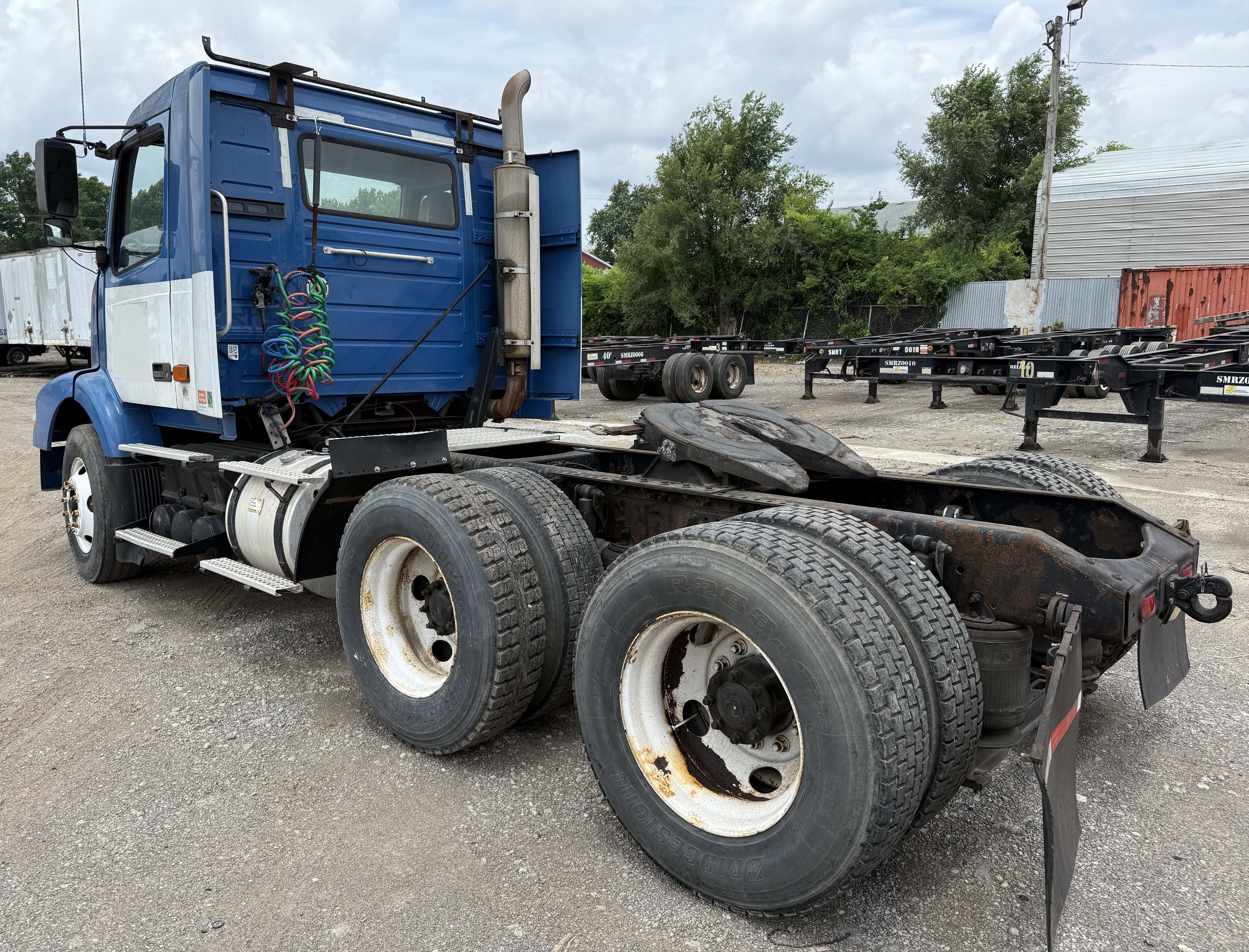 2007 VOLVO VNM - Image 3