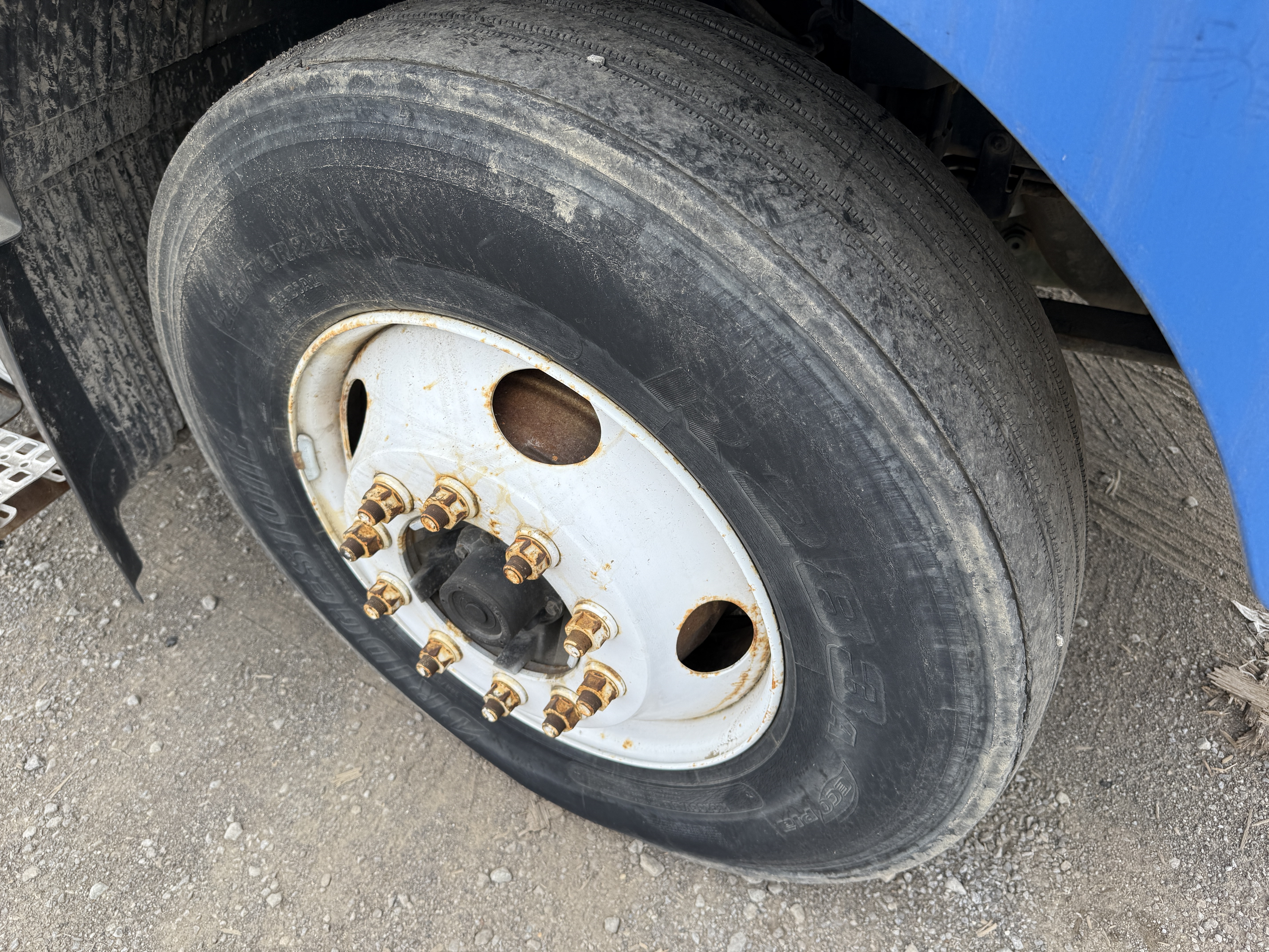 2007 VOLVO VNM - view 9 of 24