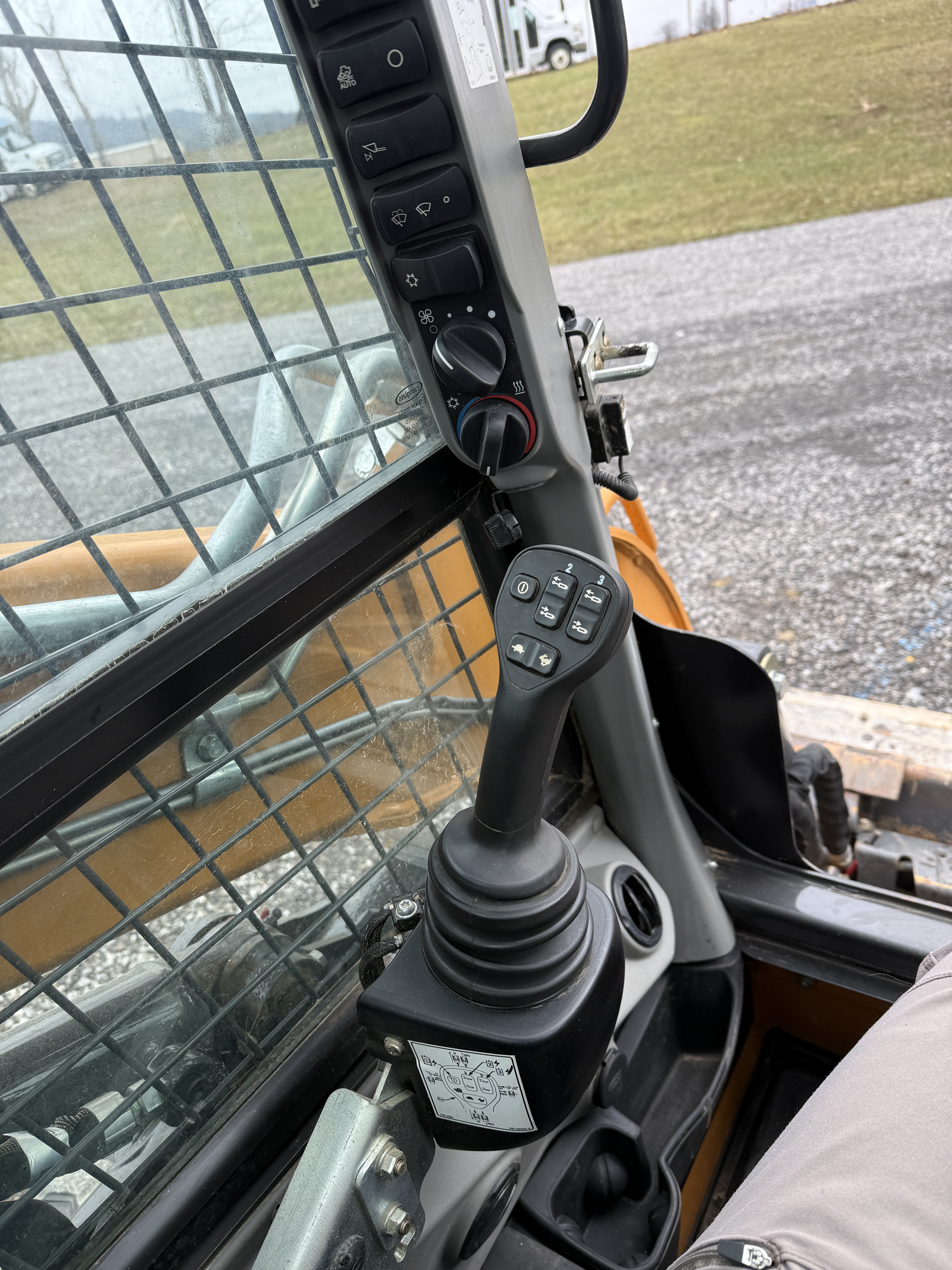 2022 CASE TV370B - Image 21