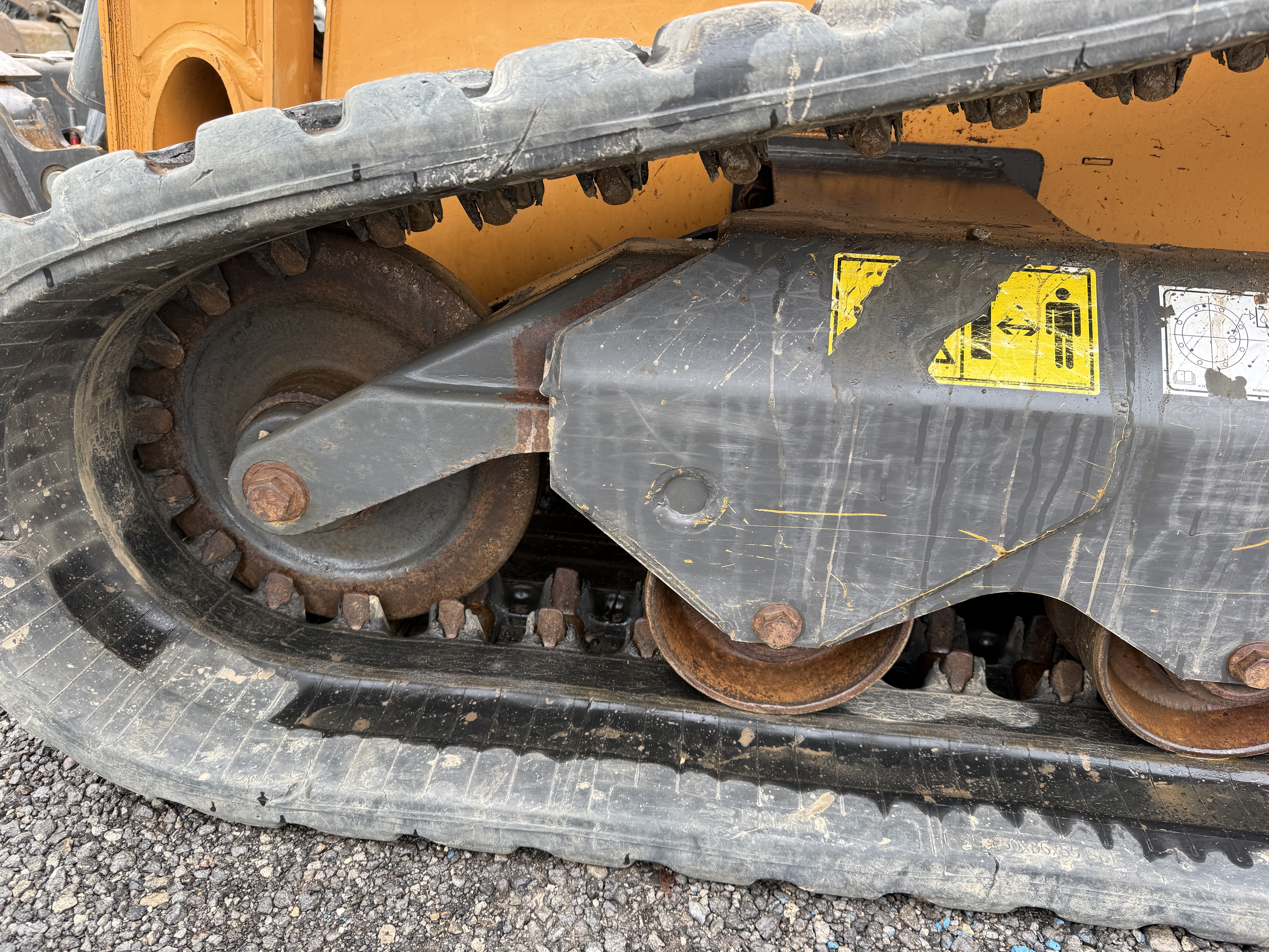 2022 CASE TV370B - view 17 of 24