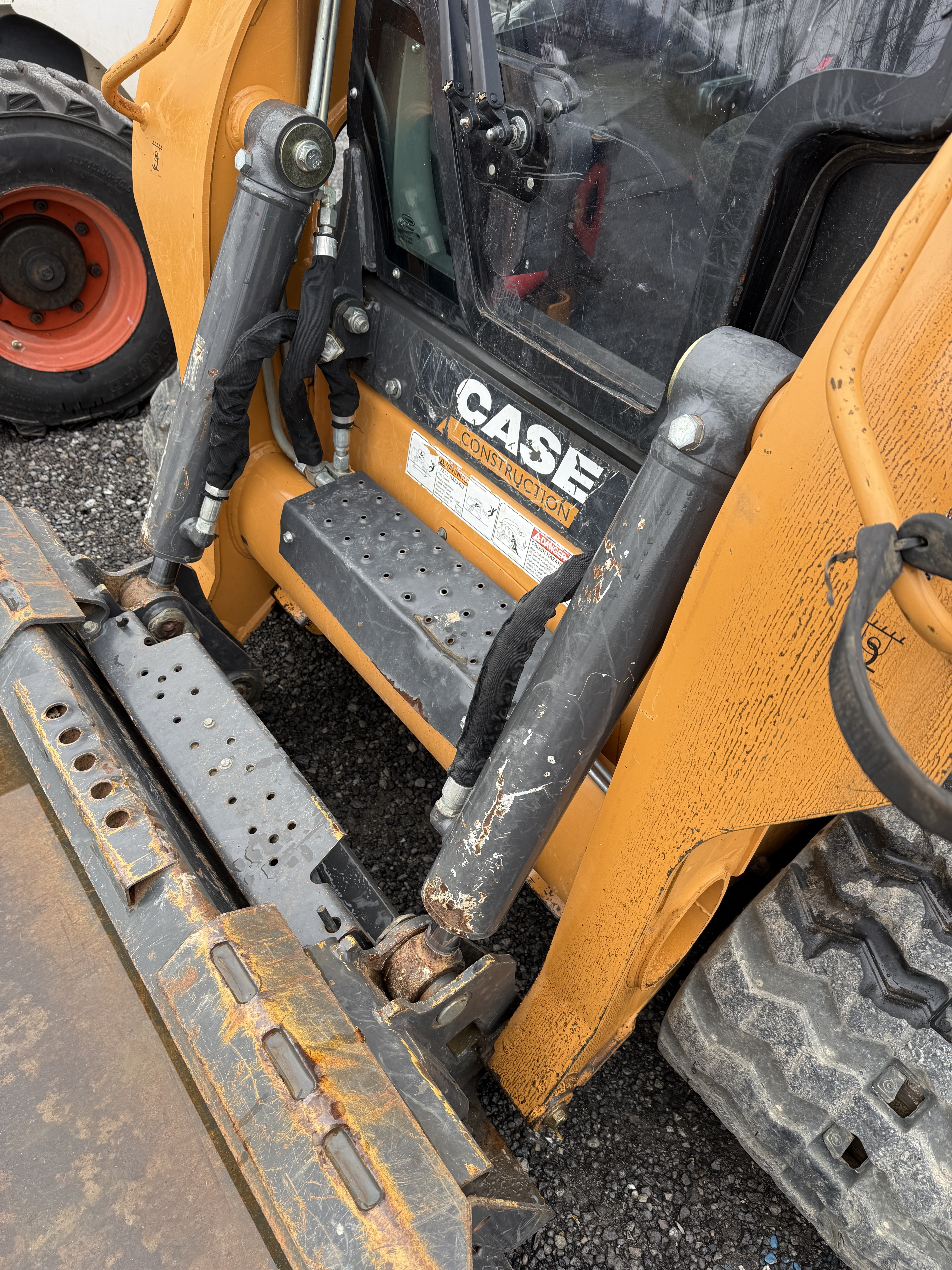 2022 CASE TV370B - view 8 of 24