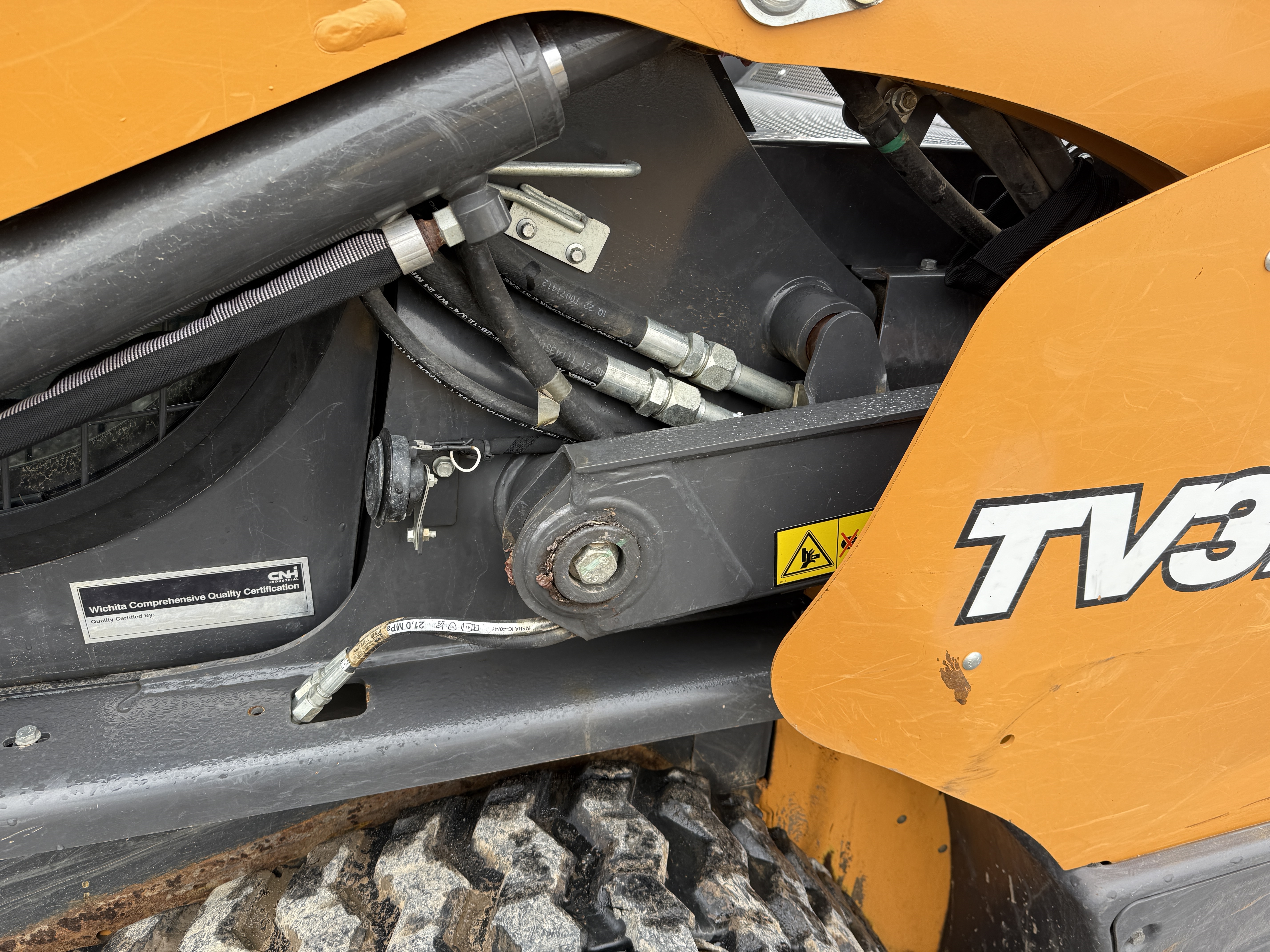 2022 CASE TV370B - Image 10