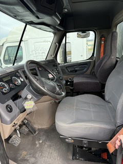 2017 FREIGHTLINER Cascadia 125 Evolution - Image 24