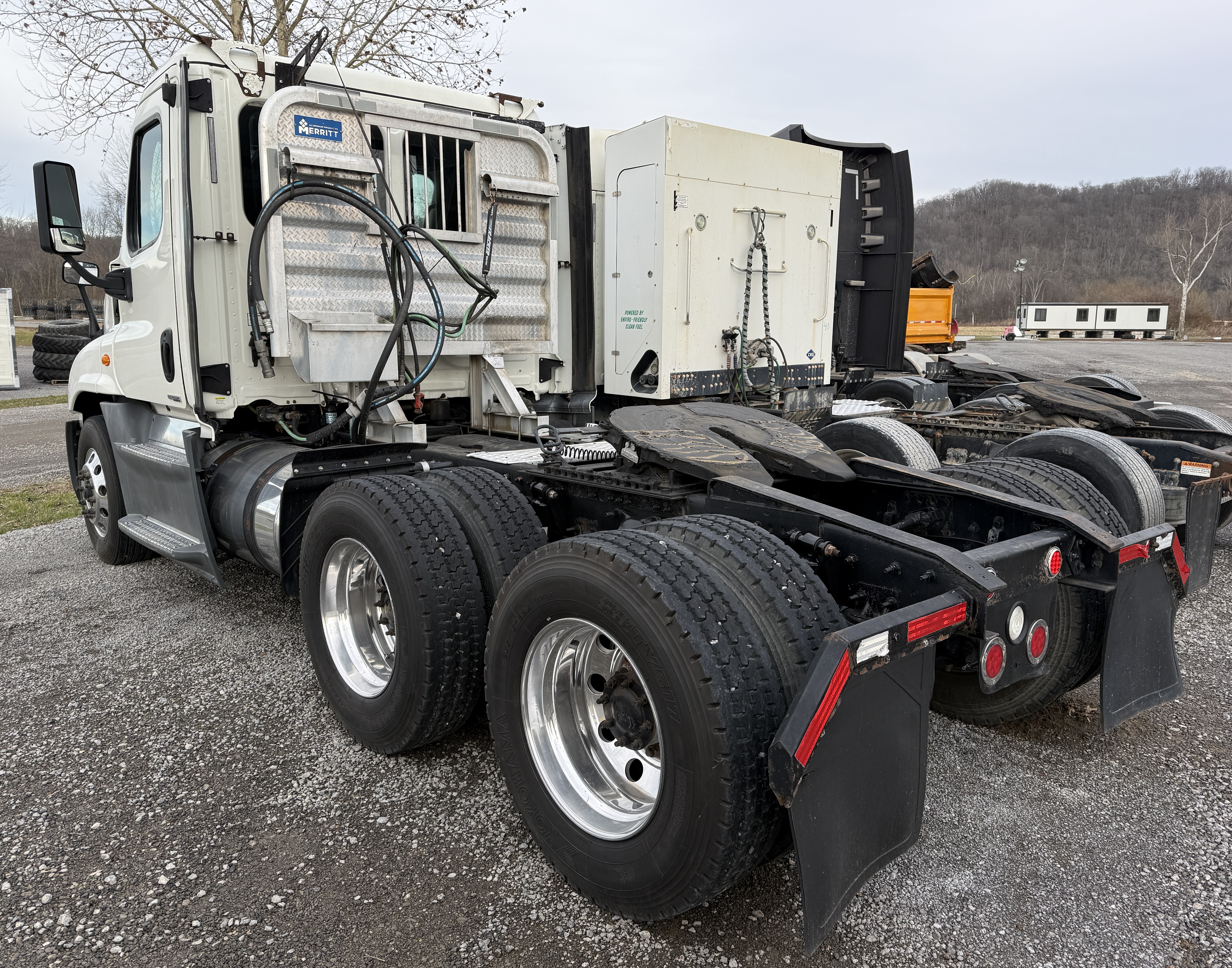 2017 FREIGHTLINER Cascadia 125 Evolution - view 4 of 26