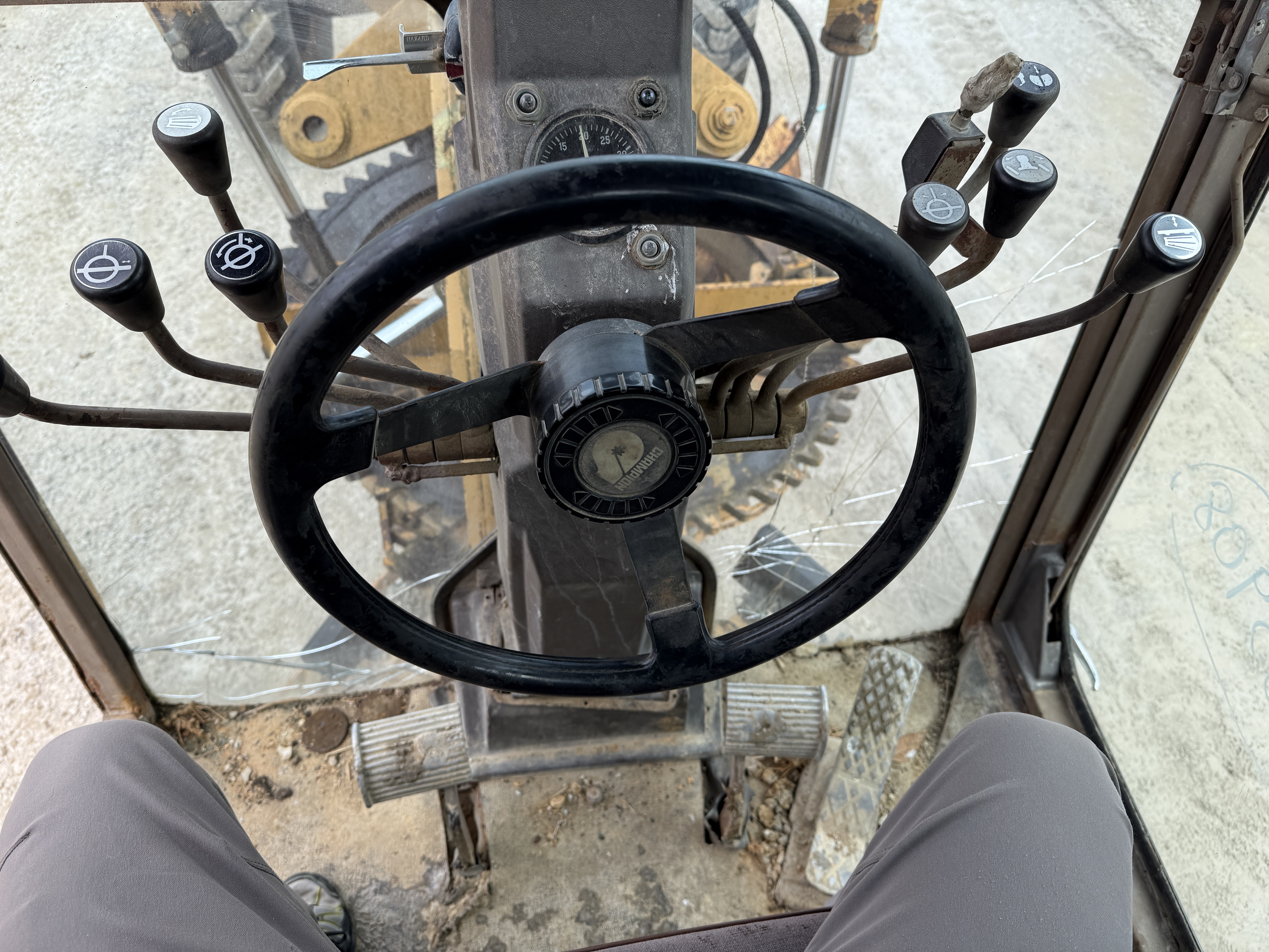 1988 CHAMPION 720A - Image 8