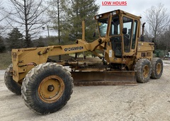 1988 CHAMPION 720A - Image 1