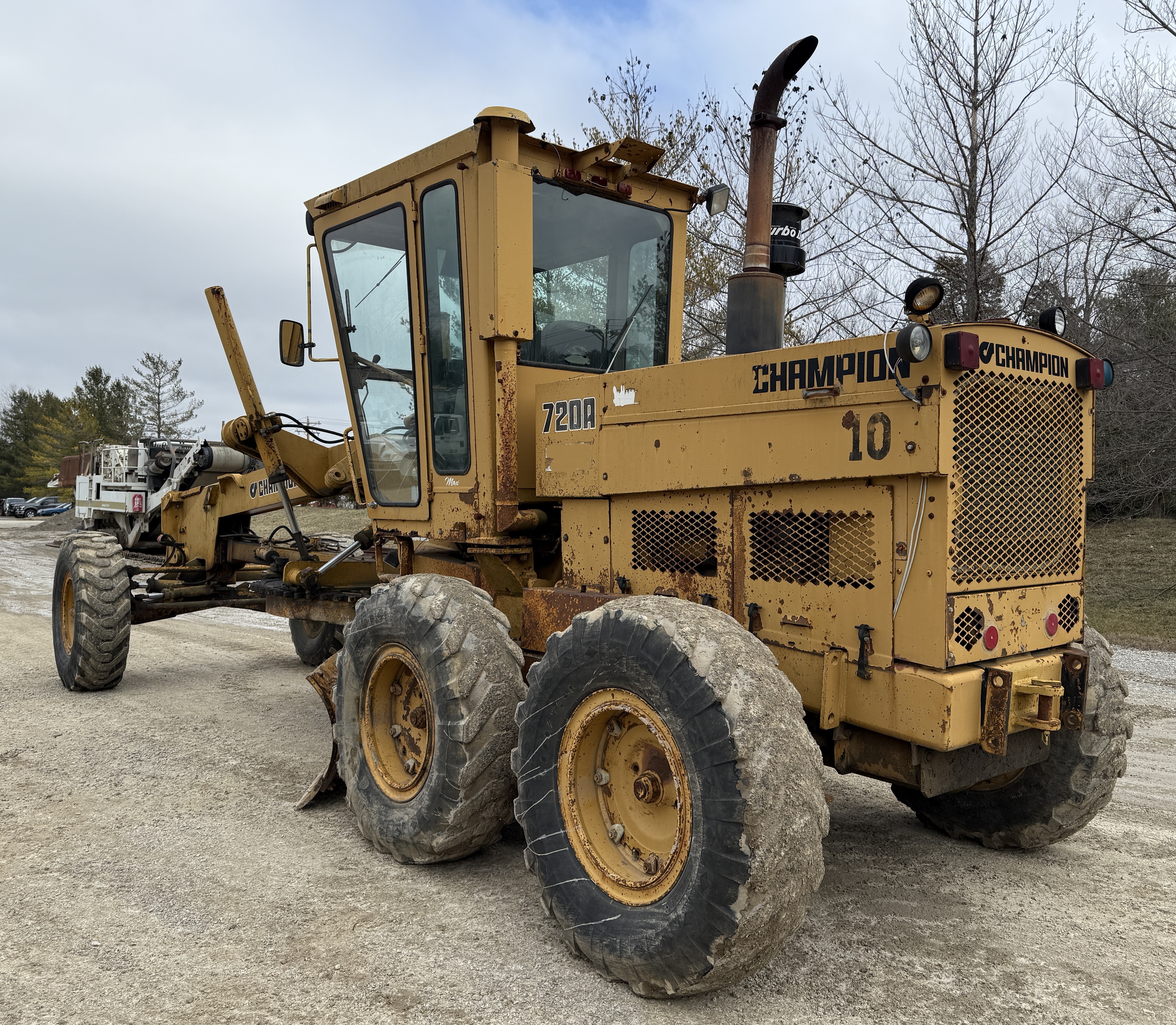 1988 CHAMPION 720A - view 2 of 24