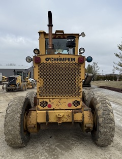 1988 CHAMPION 720A - Image 3