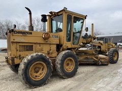 1988 CHAMPION 720A - Image 4