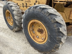 1988 CHAMPION 720A - Image 12