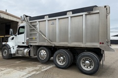 2023 PETERBILT 567 - Image 8