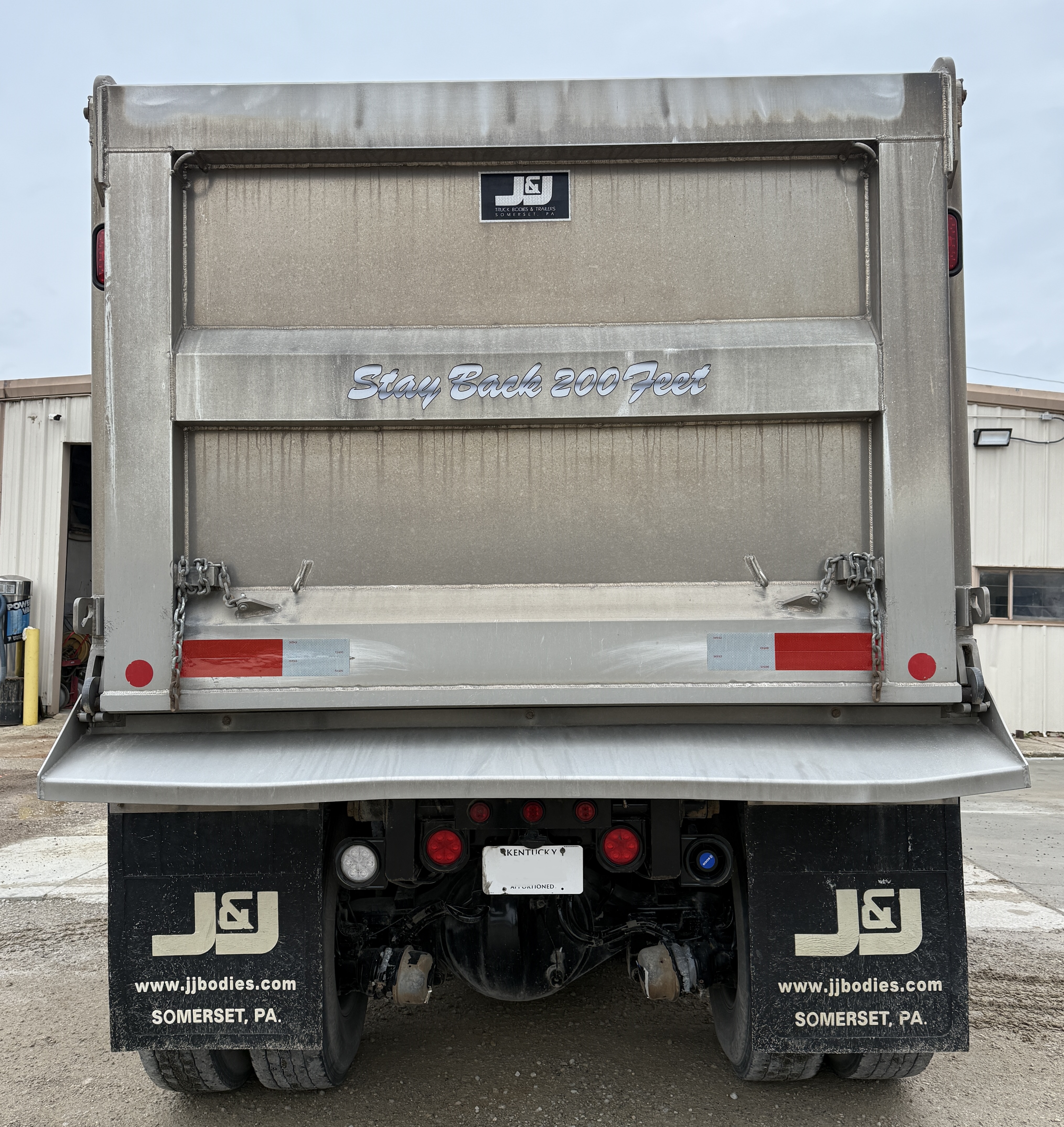 2023 PETERBILT 567 - Image 6