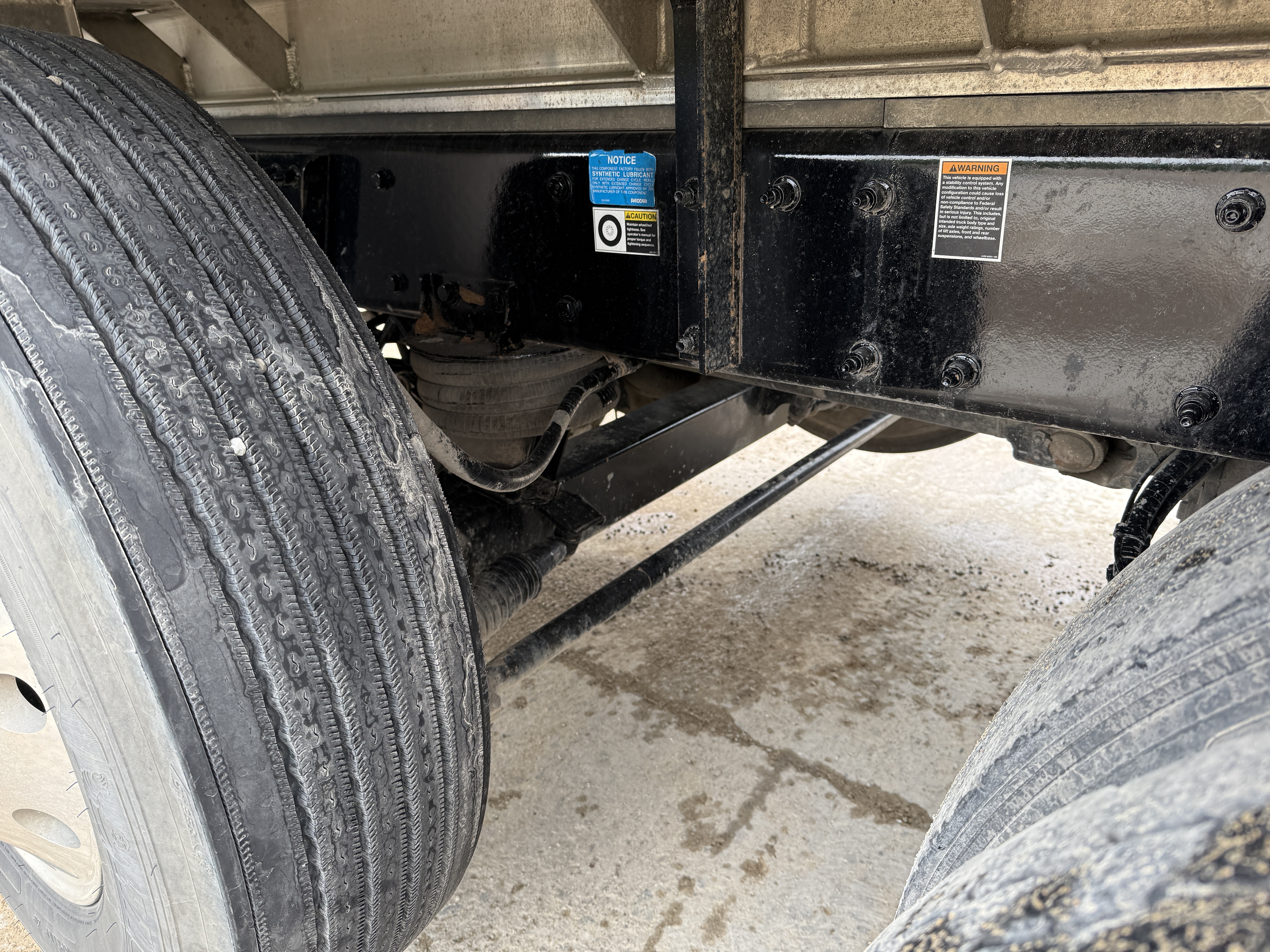 2023 PETERBILT 567 - Image 27