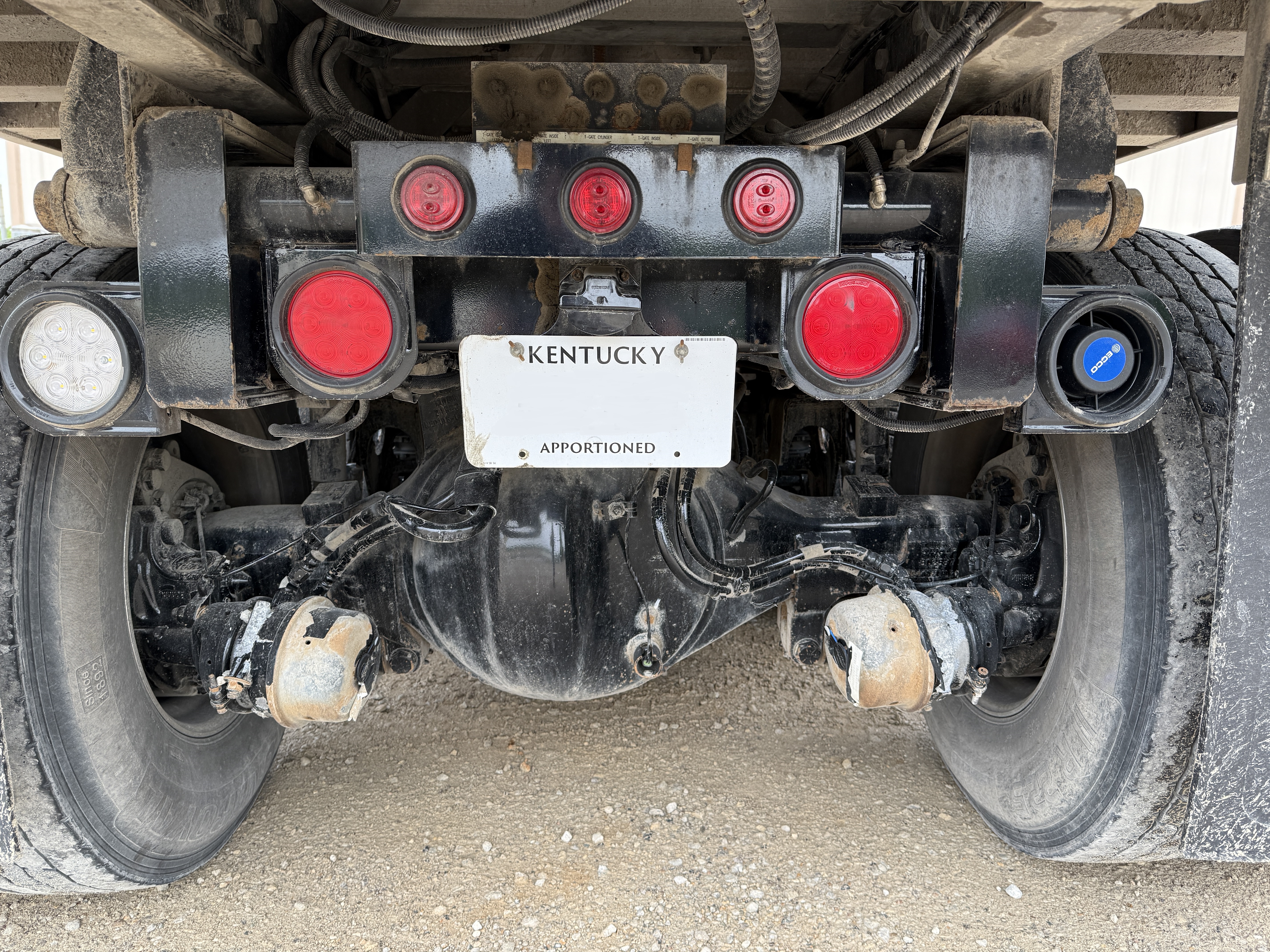 2023 PETERBILT 567 - Image 29