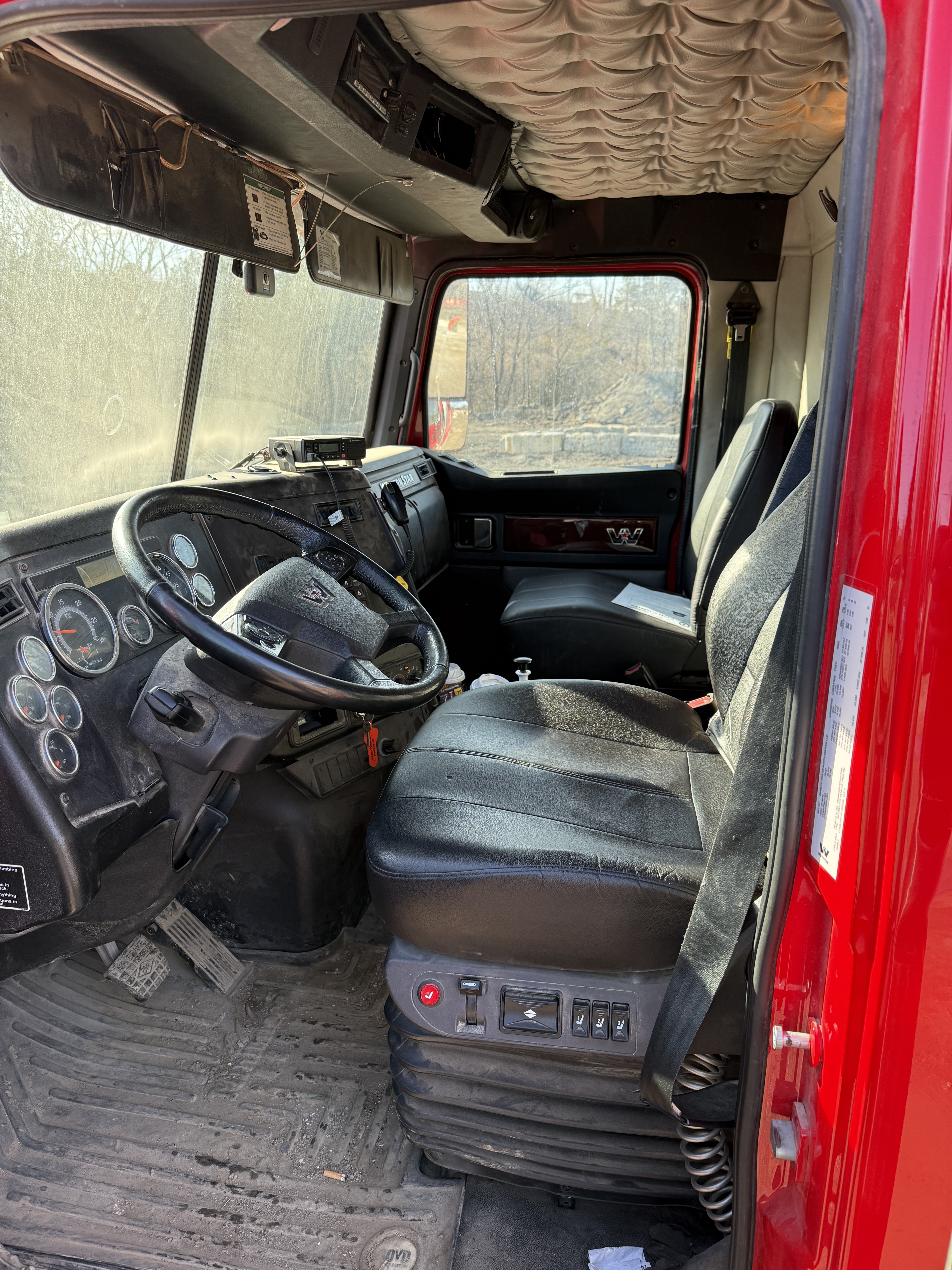 2023 WESTERN STAR 4700 SB - Image 10