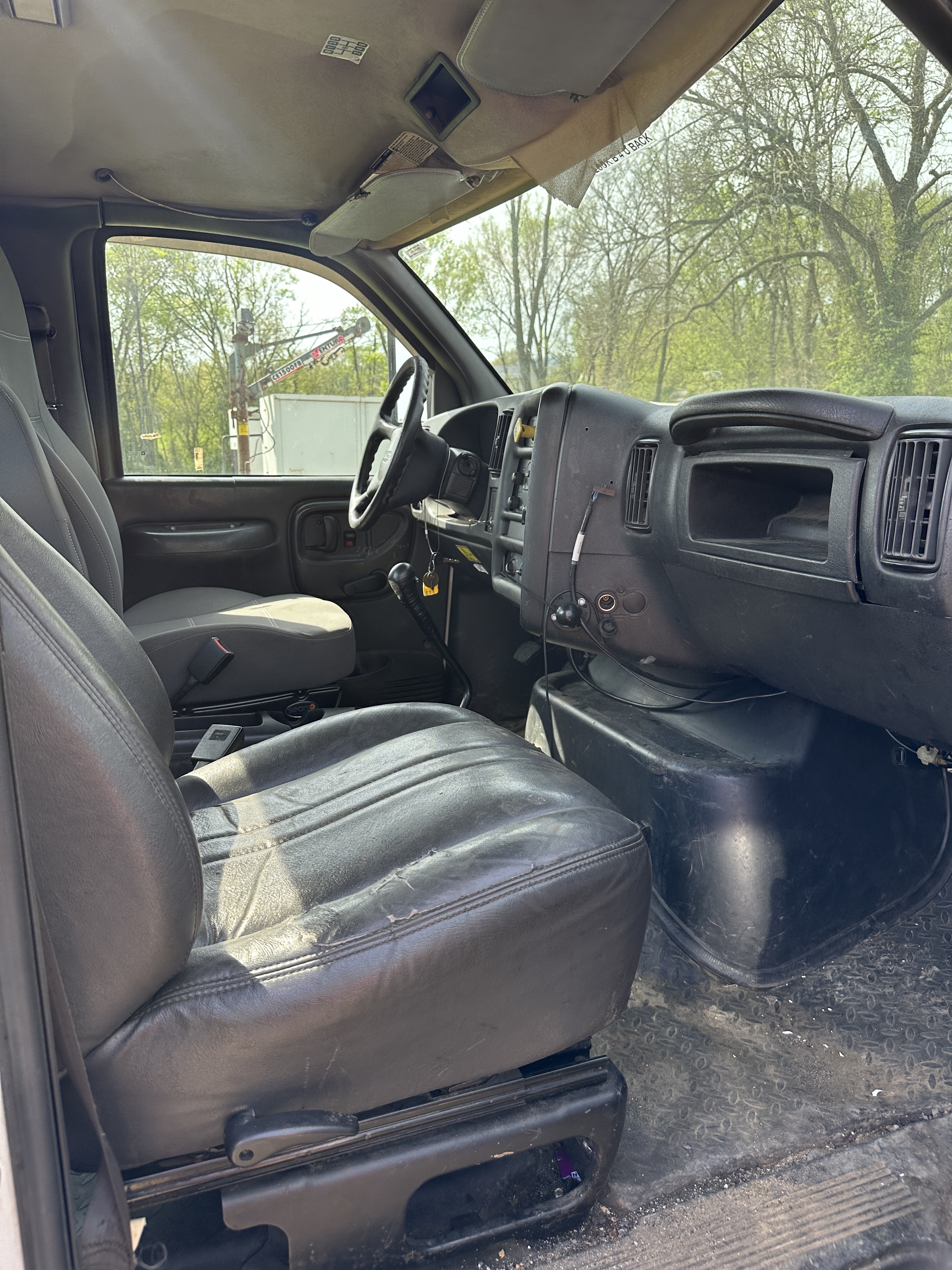 2005 GMC C7500 - Image 11