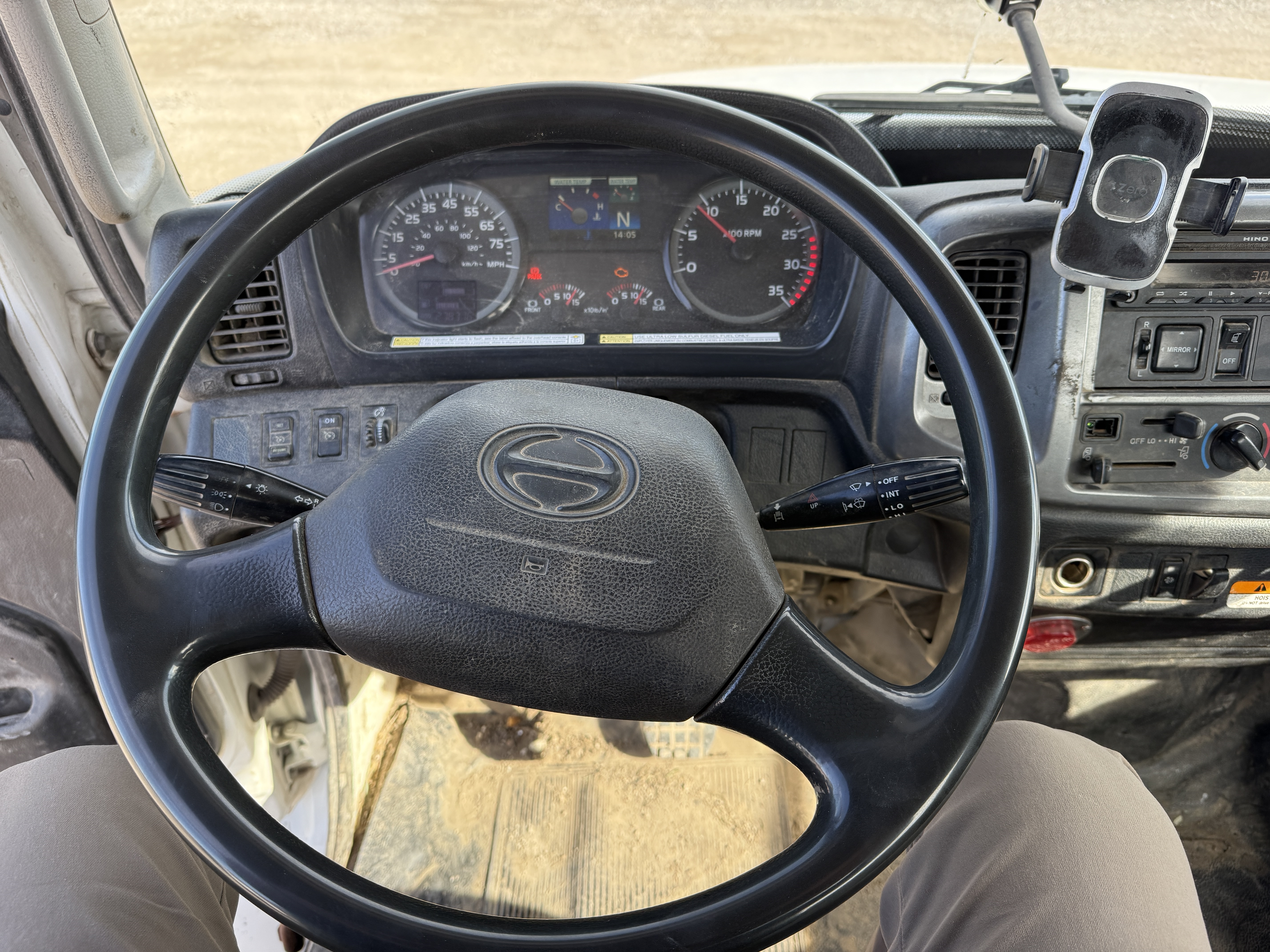 2019 HINO 338 - Image 30