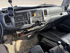 2019 HINO 338 - Image 31