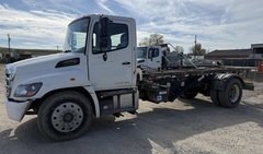 2019 HINO 338 - Image 2