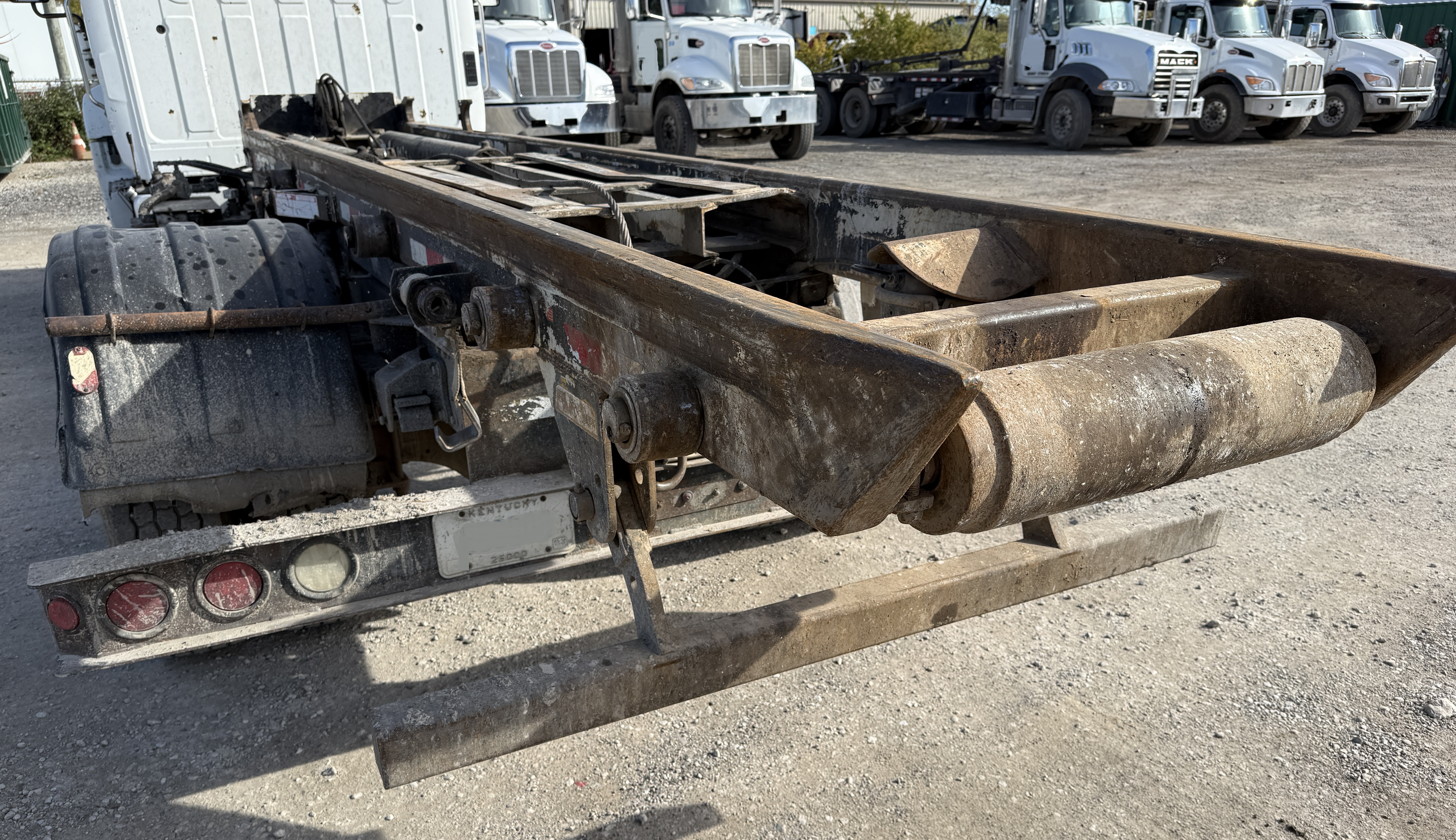 2019 HINO 338 - view 18 of 36