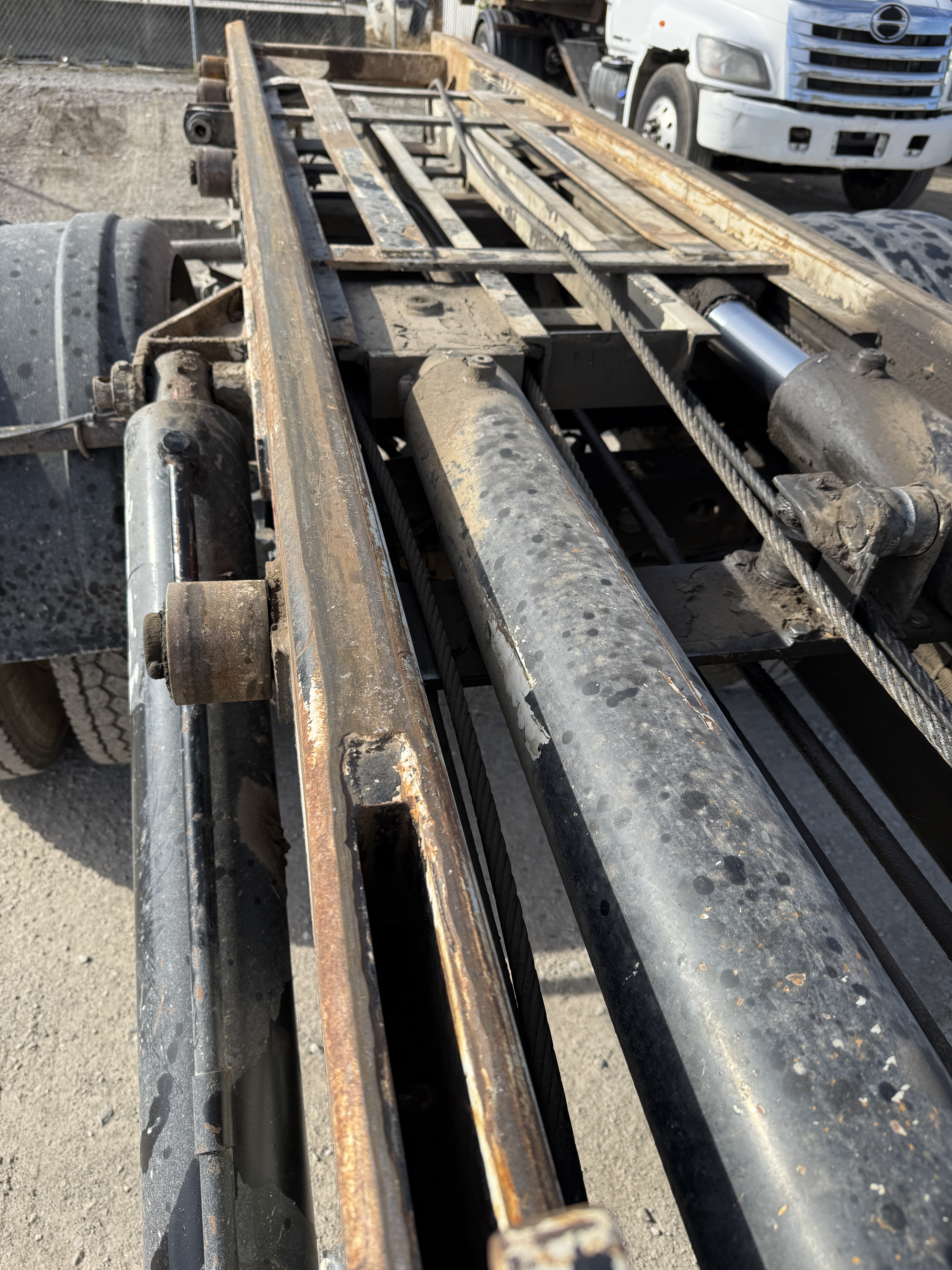 2019 HINO 338 - Image 24