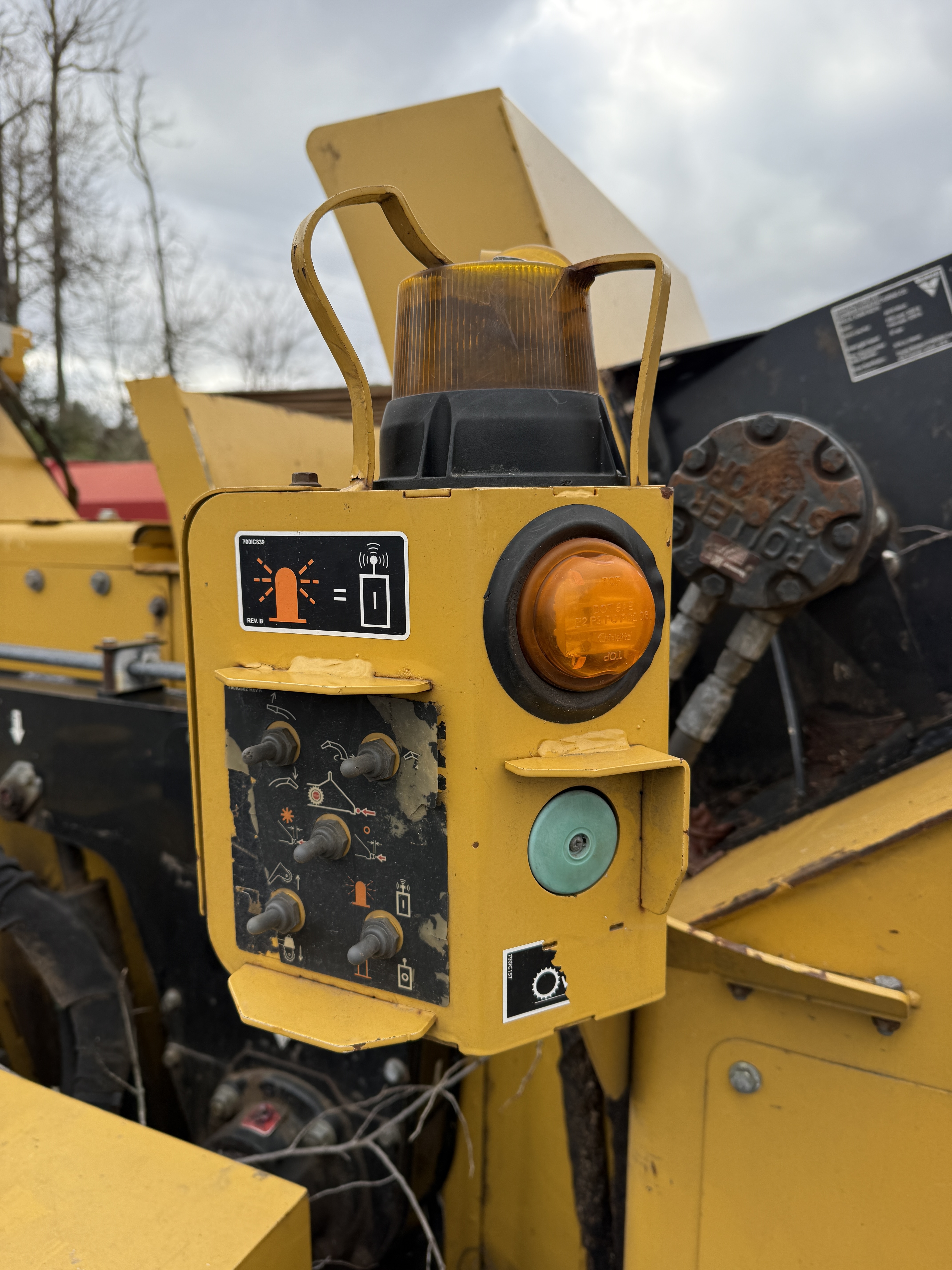 2019 VERMEER AX19 - Image 11