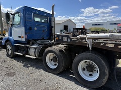2007 VOLVO VNM64T200 - Image 3