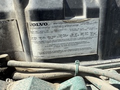 2007 VOLVO VNM64T200 - Image 25