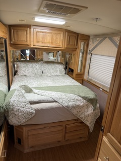 2002 AIRSTREAM Land Yacht XL396 - Image 22