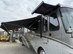 2002 AIRSTREAM Land Yacht XL396 - Image 8