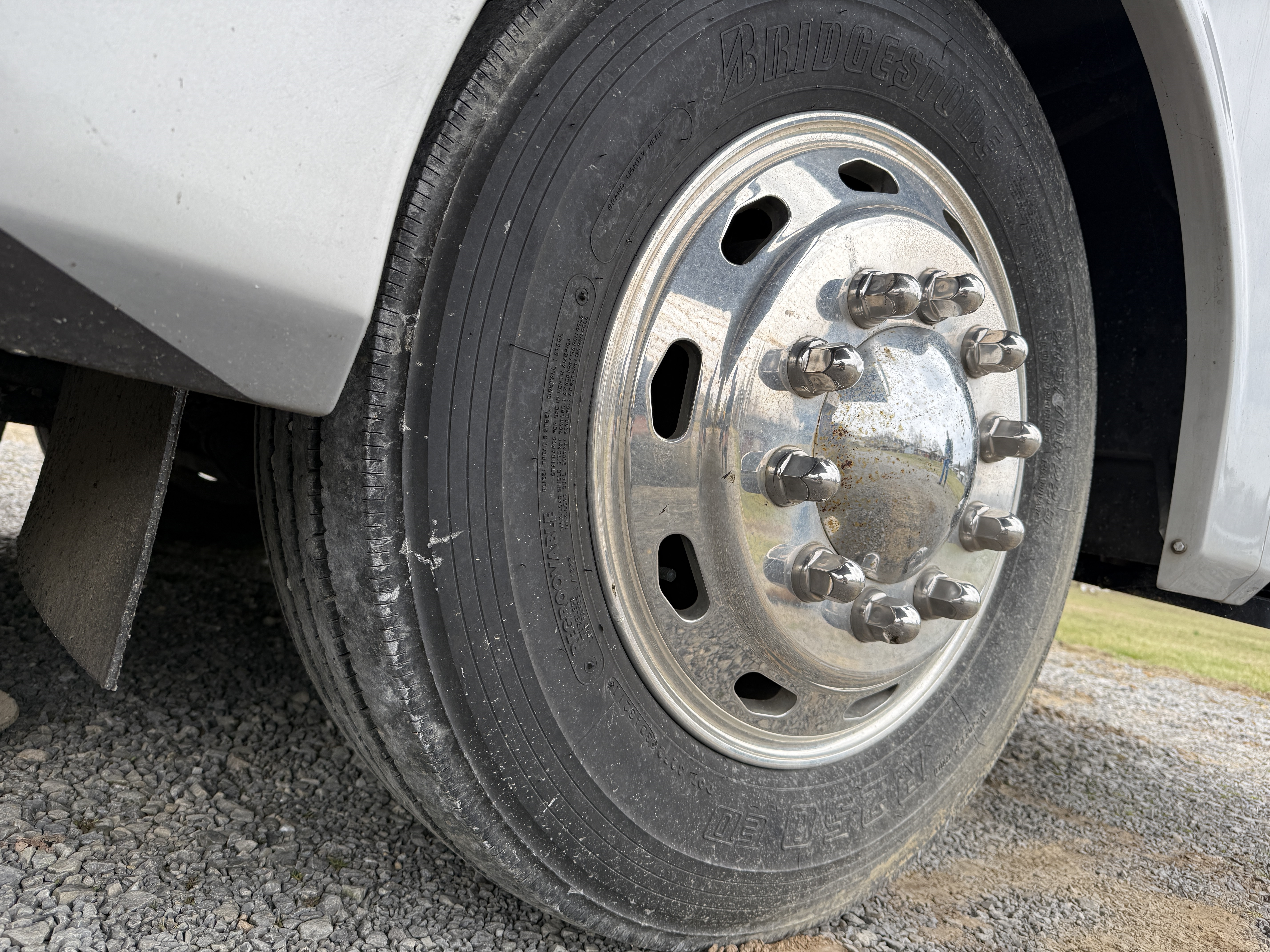 2002 AIRSTREAM Land Yacht XL396 - Image 35