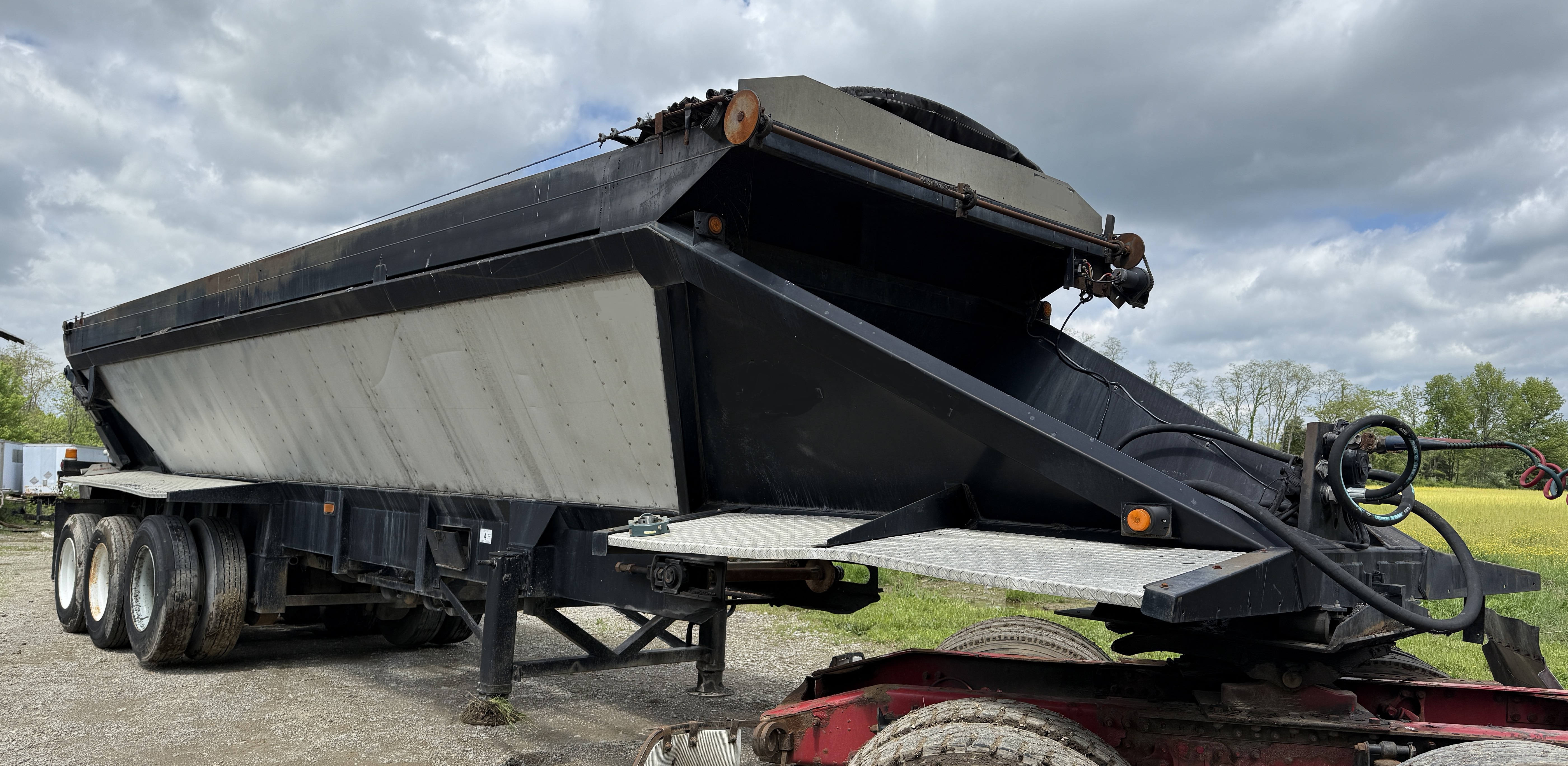 2002 RED RIVER LB334 - Image 7