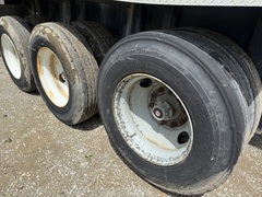 2002 RED RIVER LB334 - Image 8