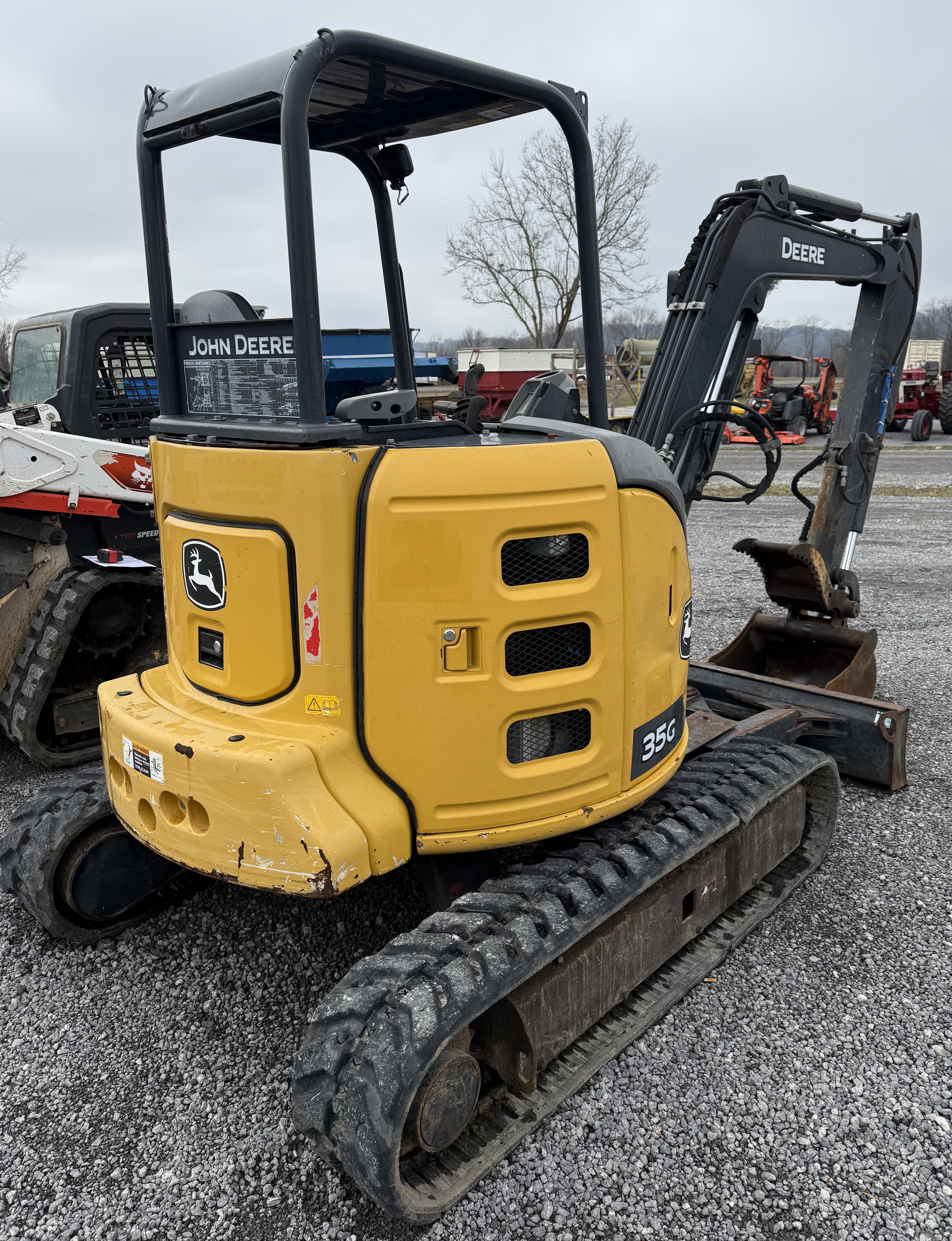 2021 DEERE 35G - Image 4