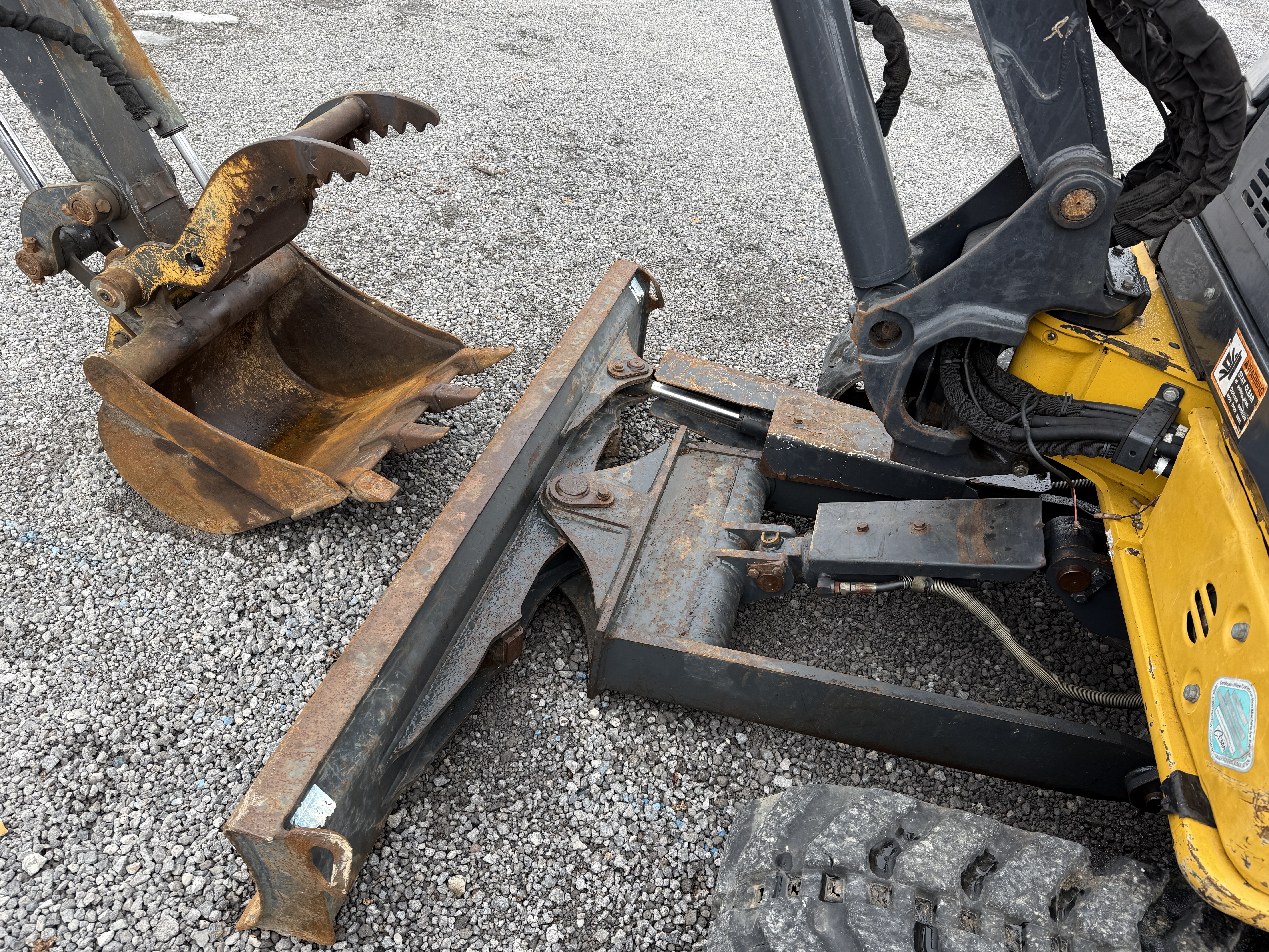 2021 DEERE 35G - Image 15