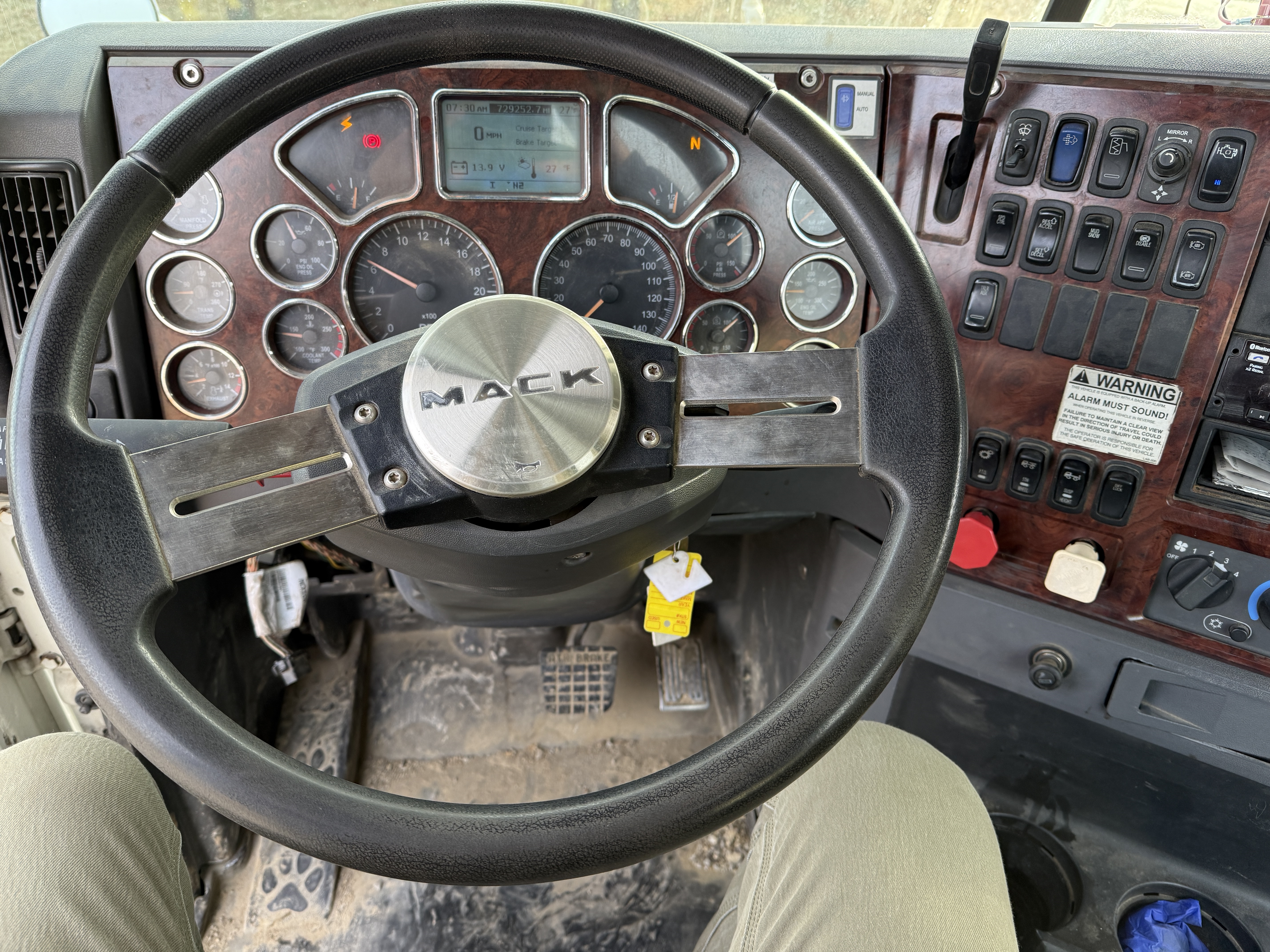 2014 MACK CHU613 - Image 8