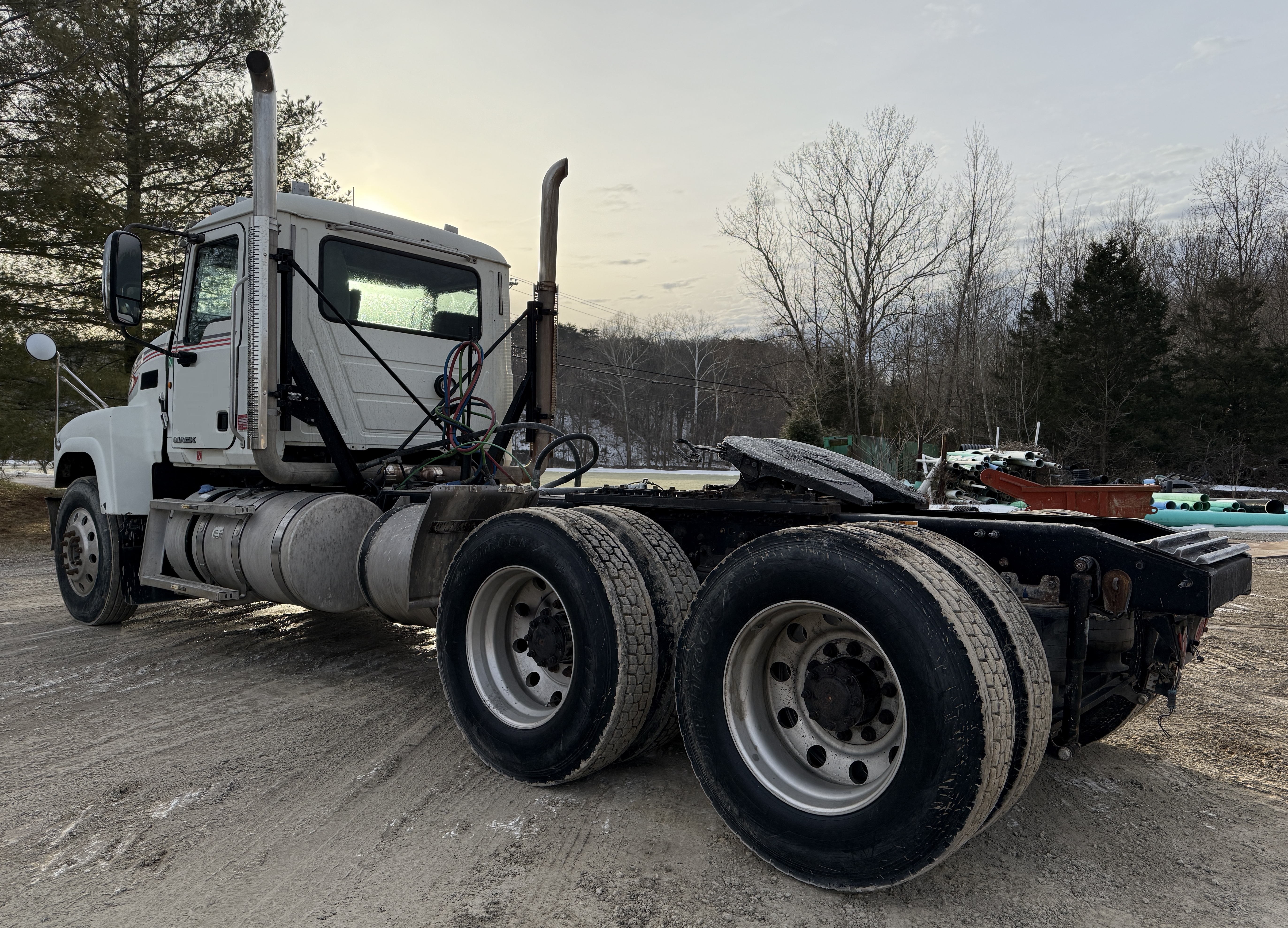 2014 MACK CHU613 - view 2 of 21